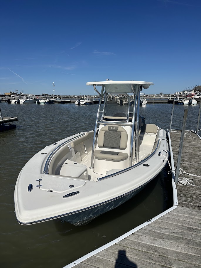 24' Center Console - 4065