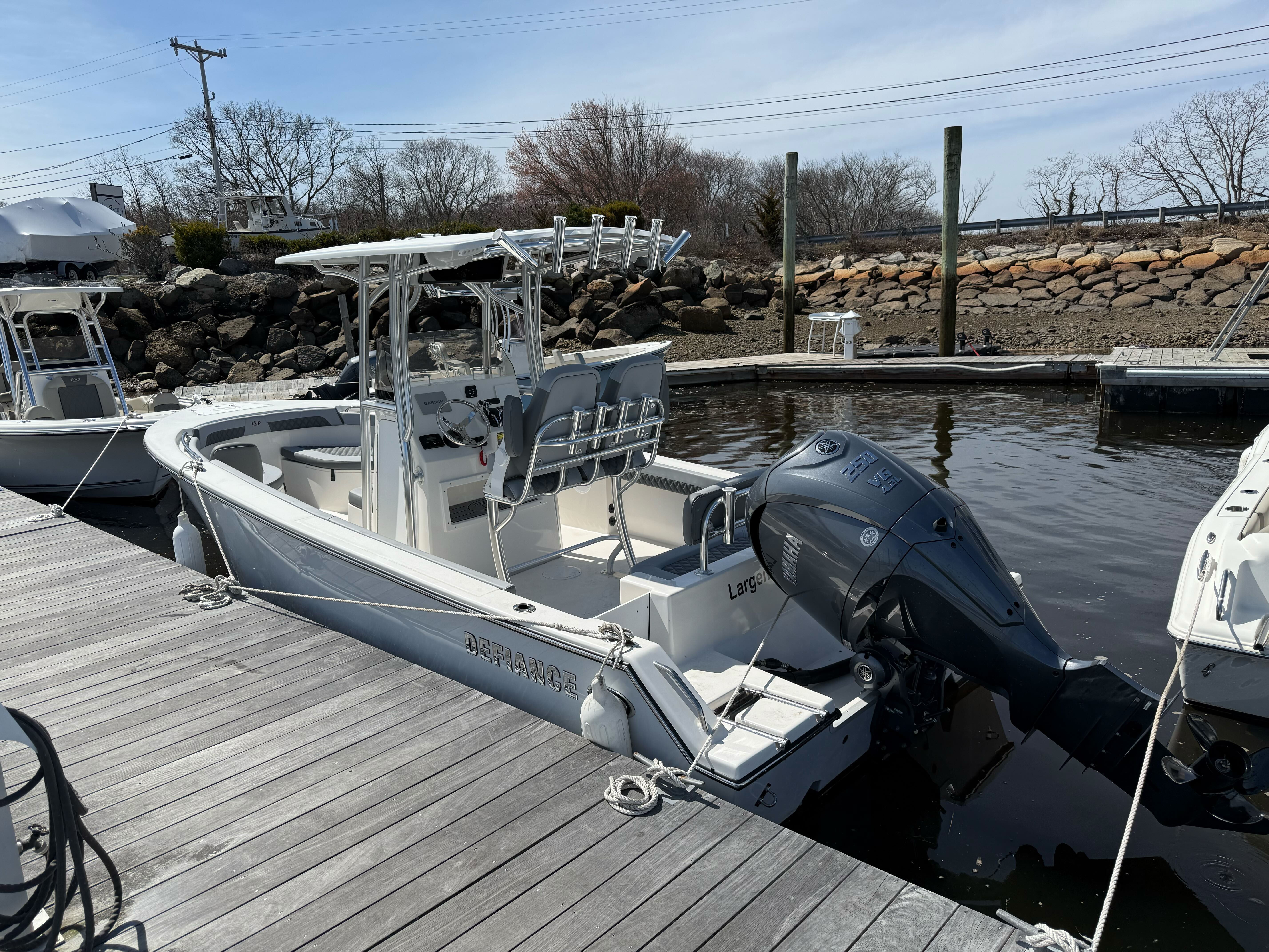 Largemouth - 24' CC