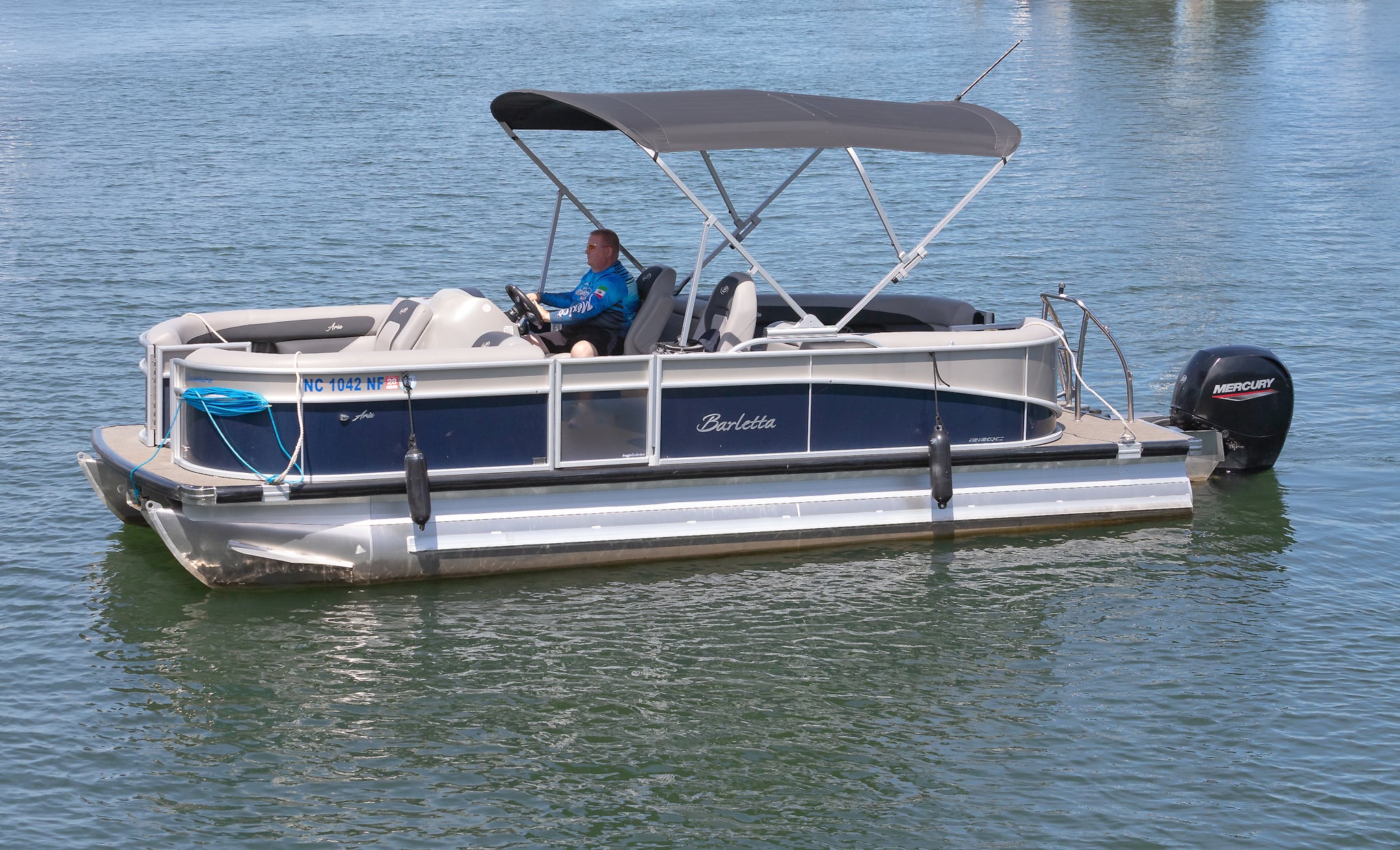 Sapphire [A] | 2025 Barletta Aria A22 Stern Radius