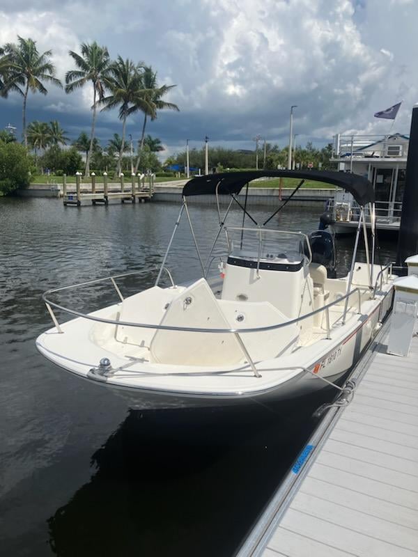 CREWLESS (19 ft Center Console-Boston Whaler- 150 HP-Fishing)