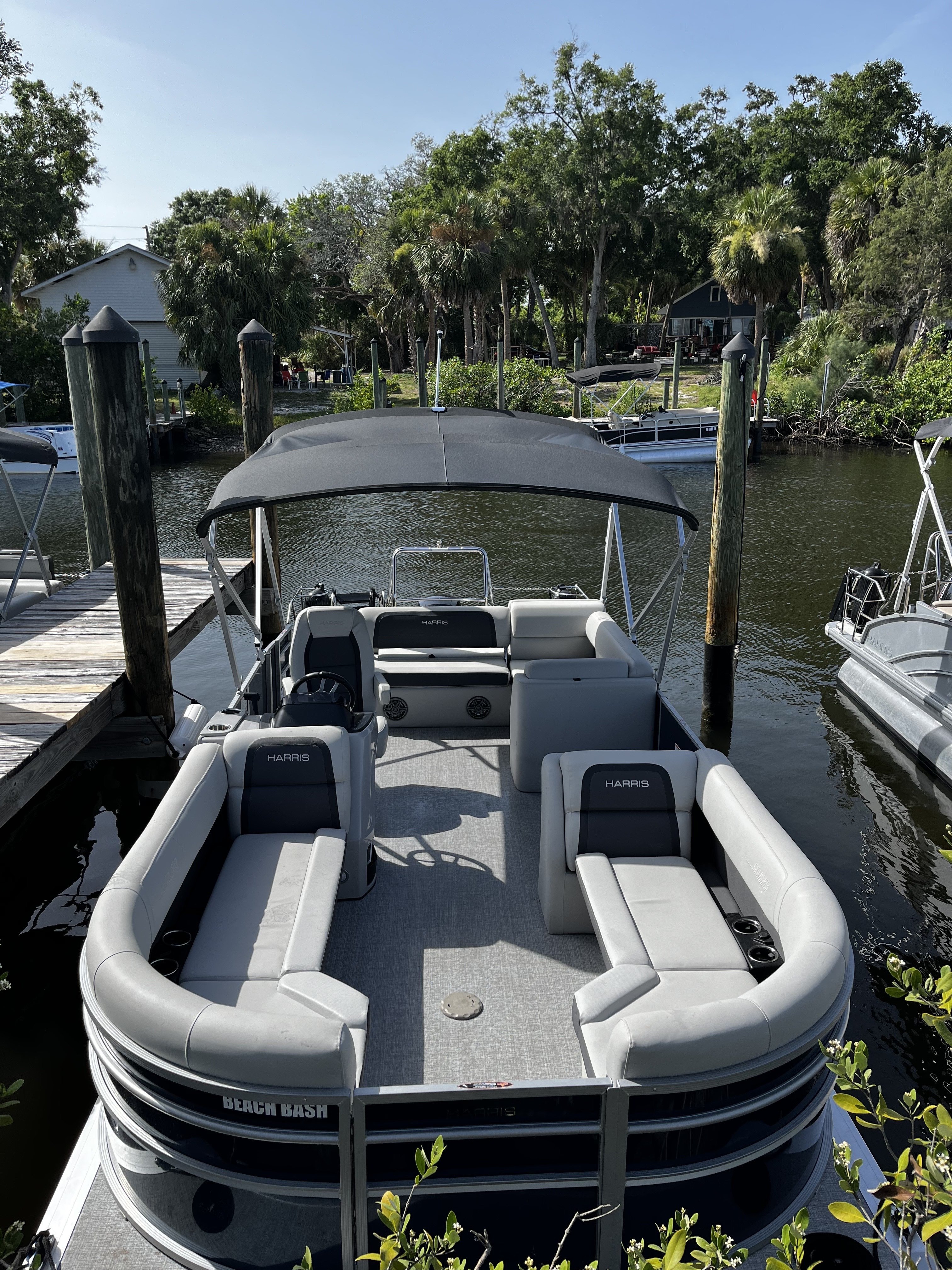 Beach Bash (23' Harris Tri-toon 150 HP - Fishing/Cruising) NO LIVEWELL