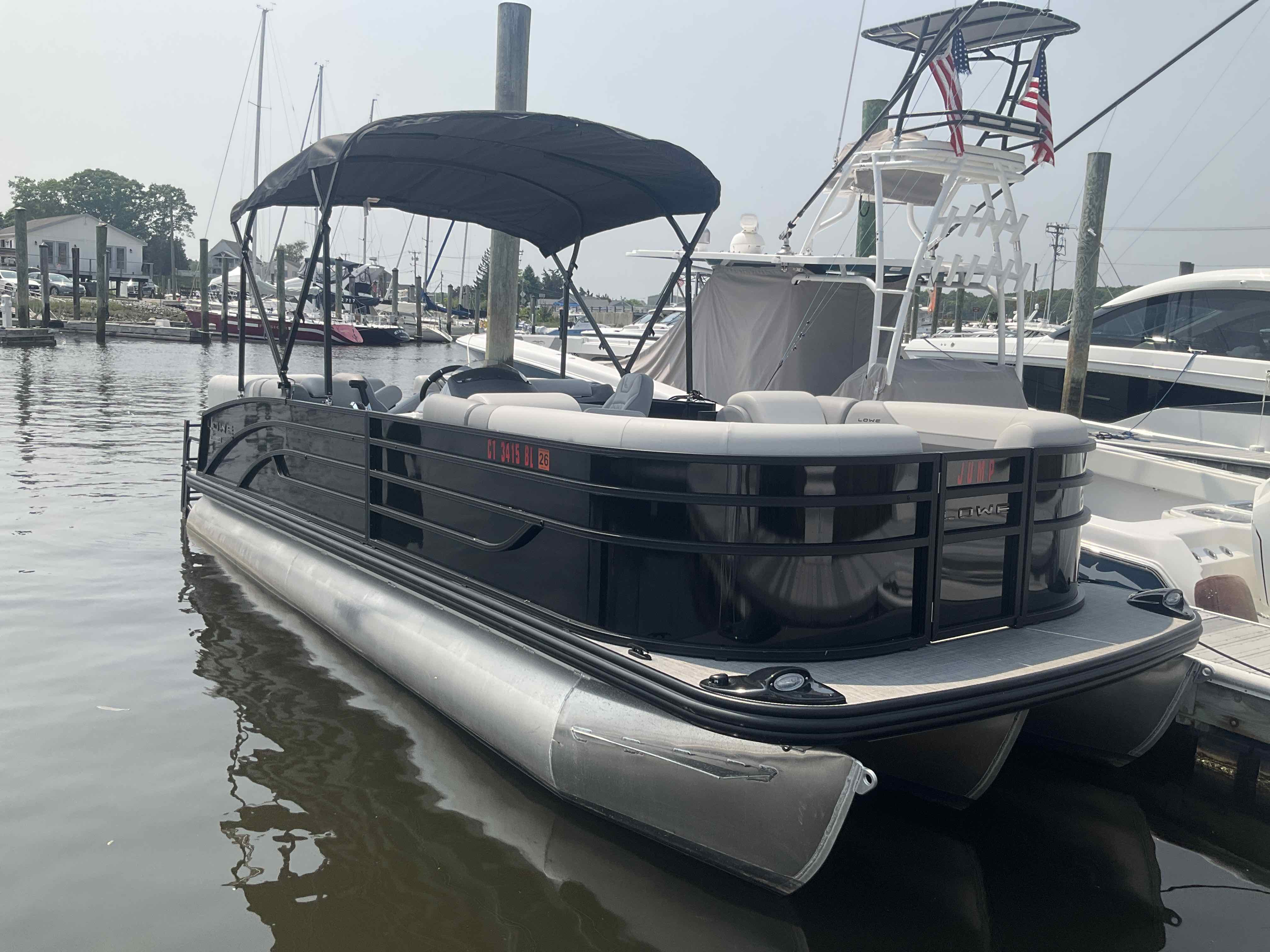 JUMP (23' LOWE Tritoon -150HP-Cruising/Fishing)