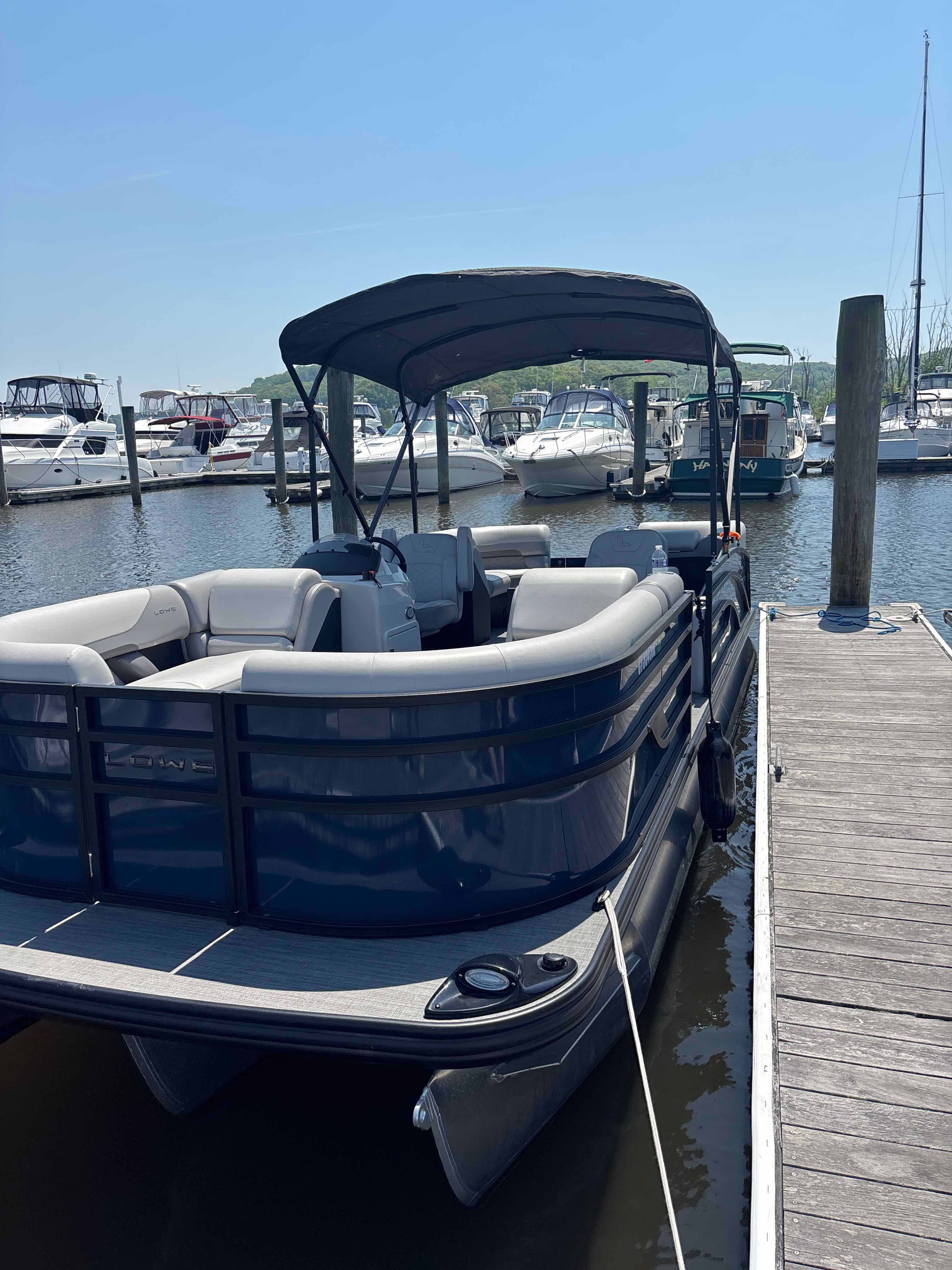 AUTUMN LEAVES (23' LOWE Tritoon -150HP-Cruising/Fishing)