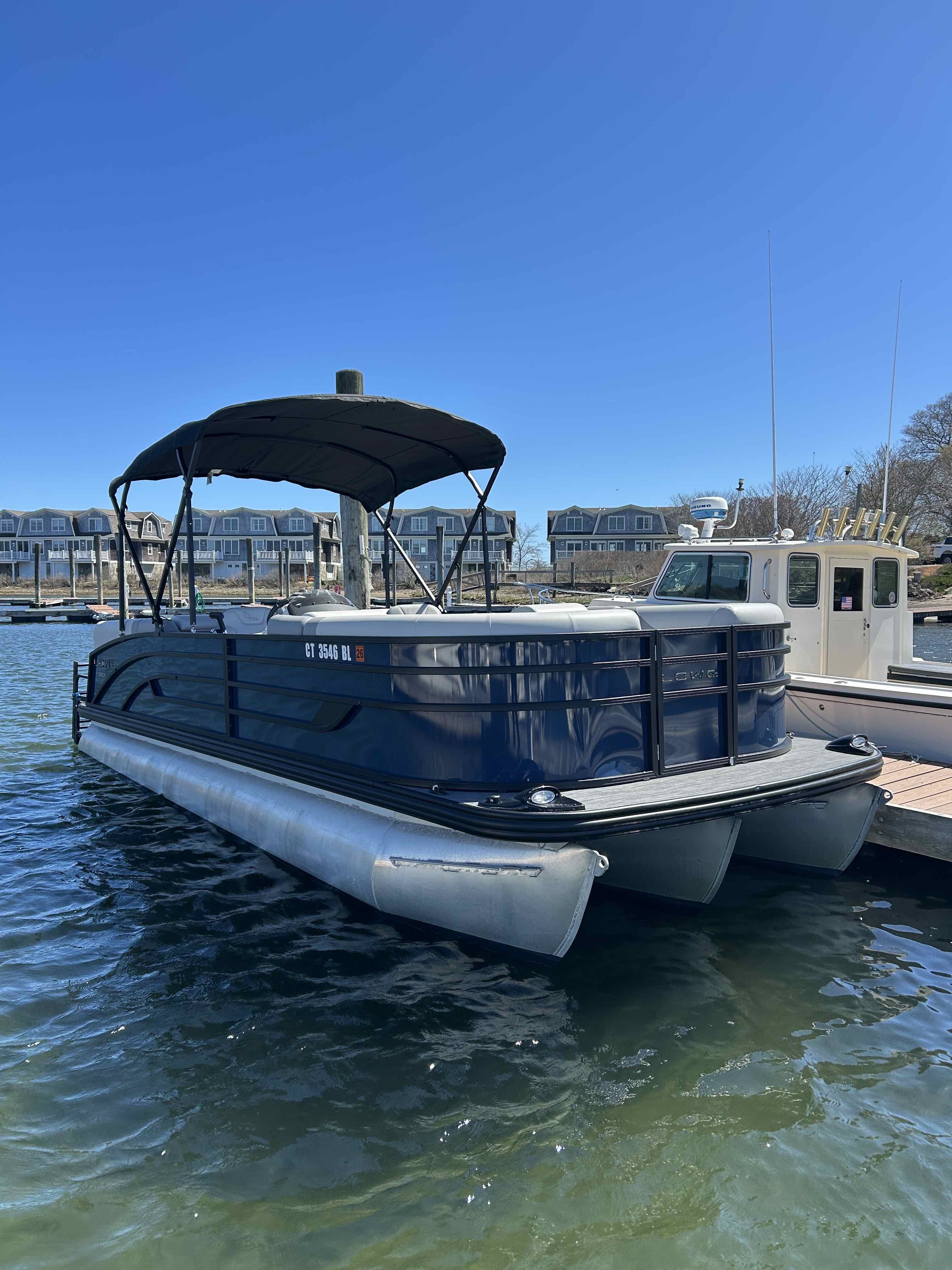 SLOW HAND (23' LOWE Tritoon -150HP-Cruising Only-No Fishing Allowed)
