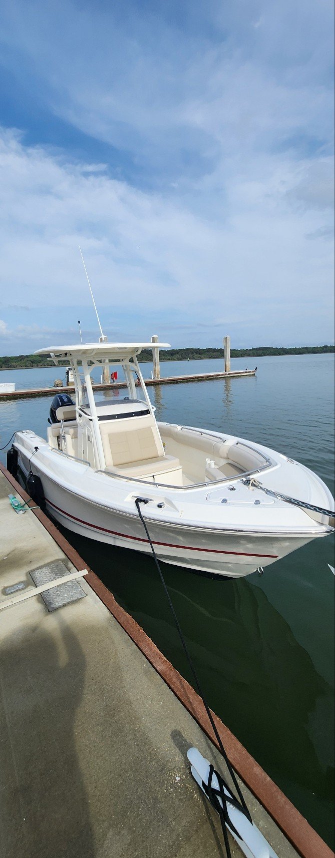 Island Freedom 36 (23'Boston Whaler 230 Outrage 250HP CC-Cruising/Fishing)