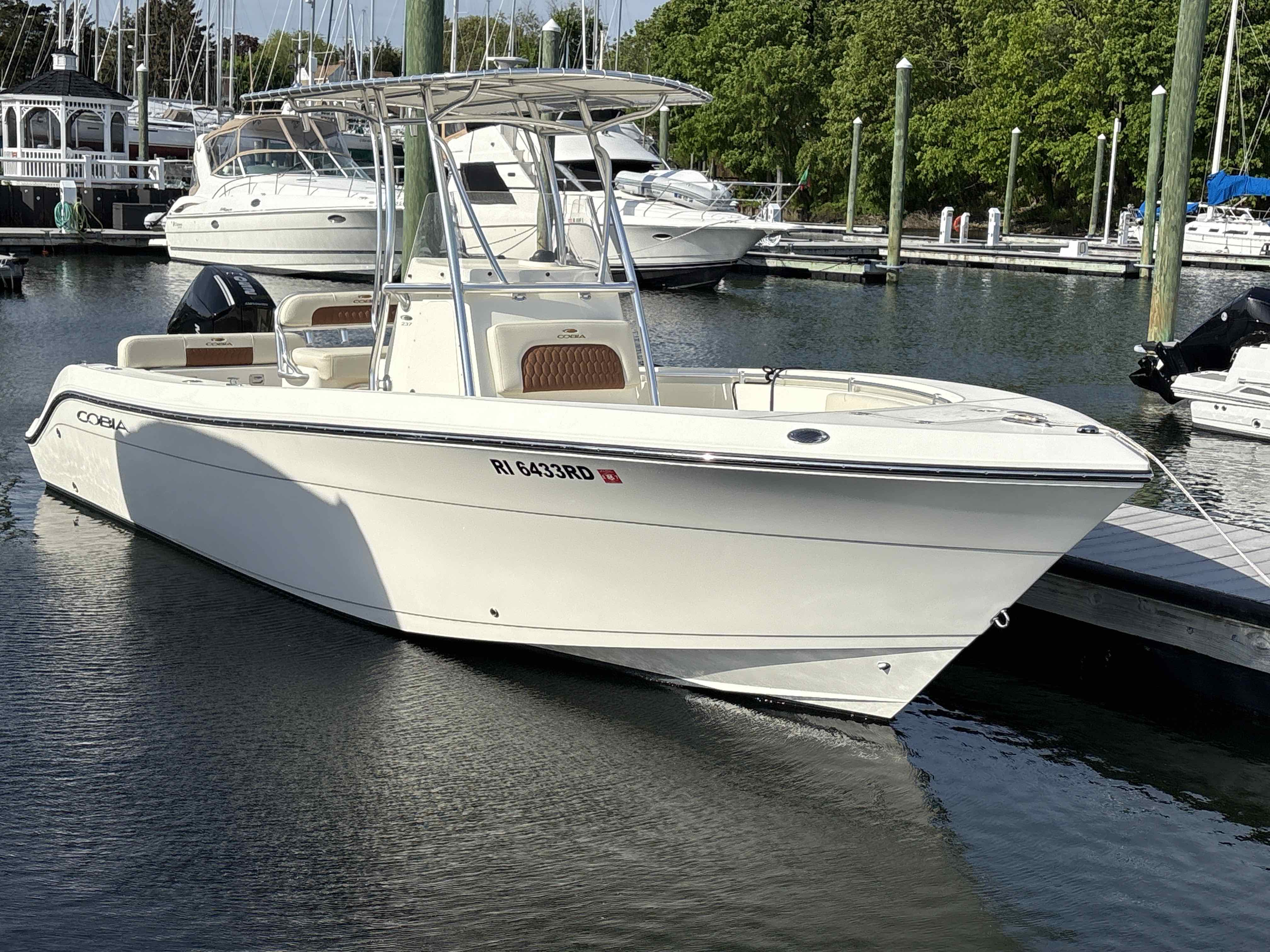 CAPT HOOK (24' Cobia Center Console 250HP - fishing)Bay/Near Shore