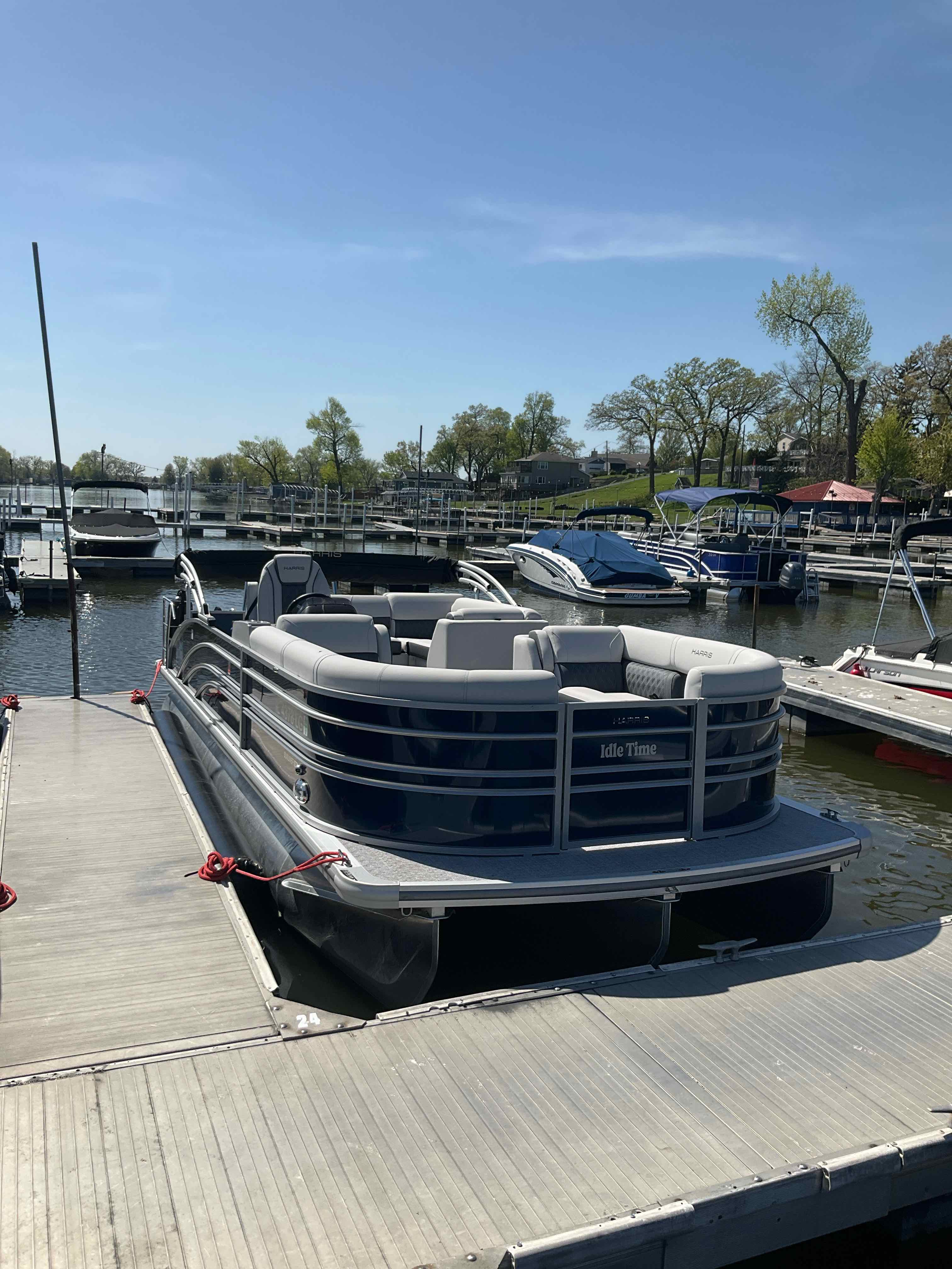 IDLE TIME (23' Harris Tri-toon 150 HP - Fishing/Cruising)
