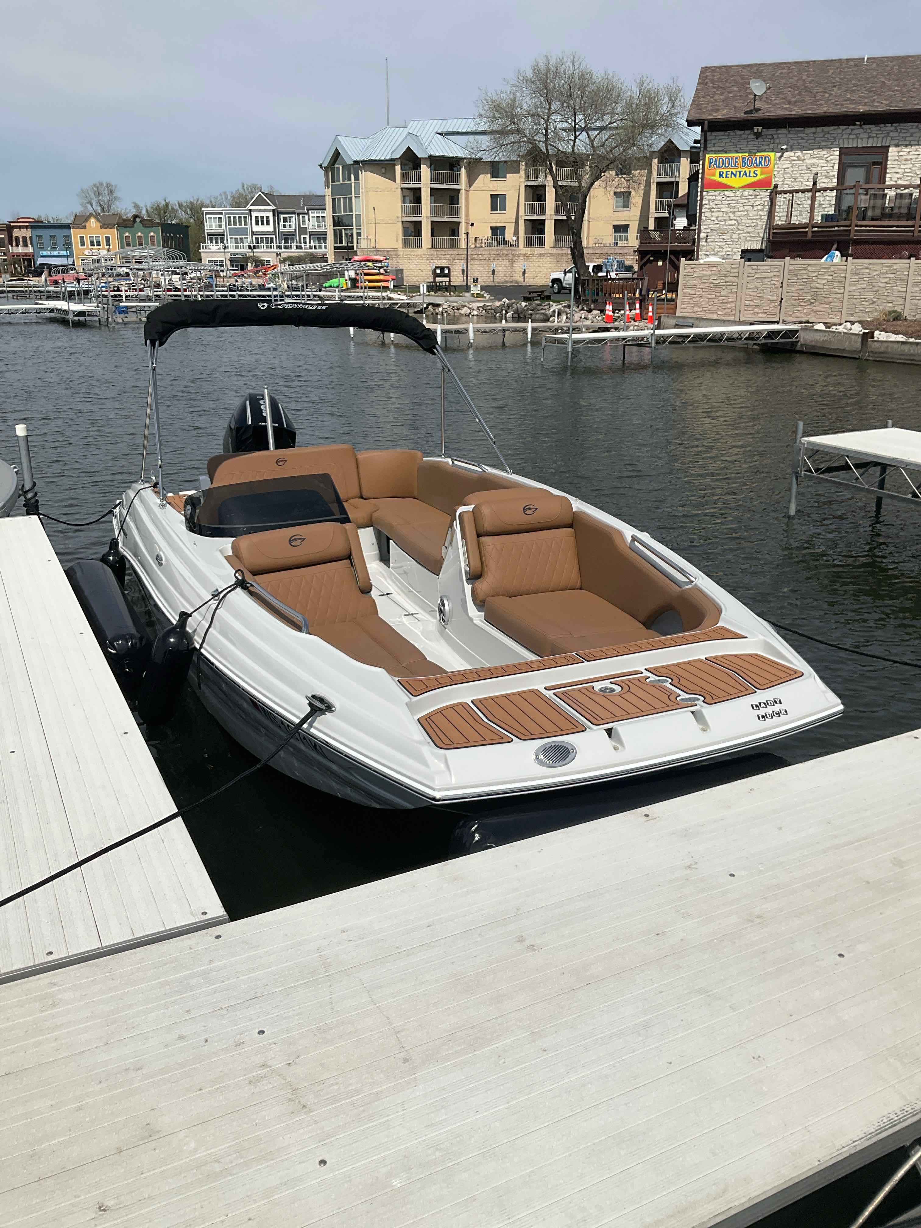 LADY LUCK (Crownline 23' Deck Boat 200 HP - Cruising)