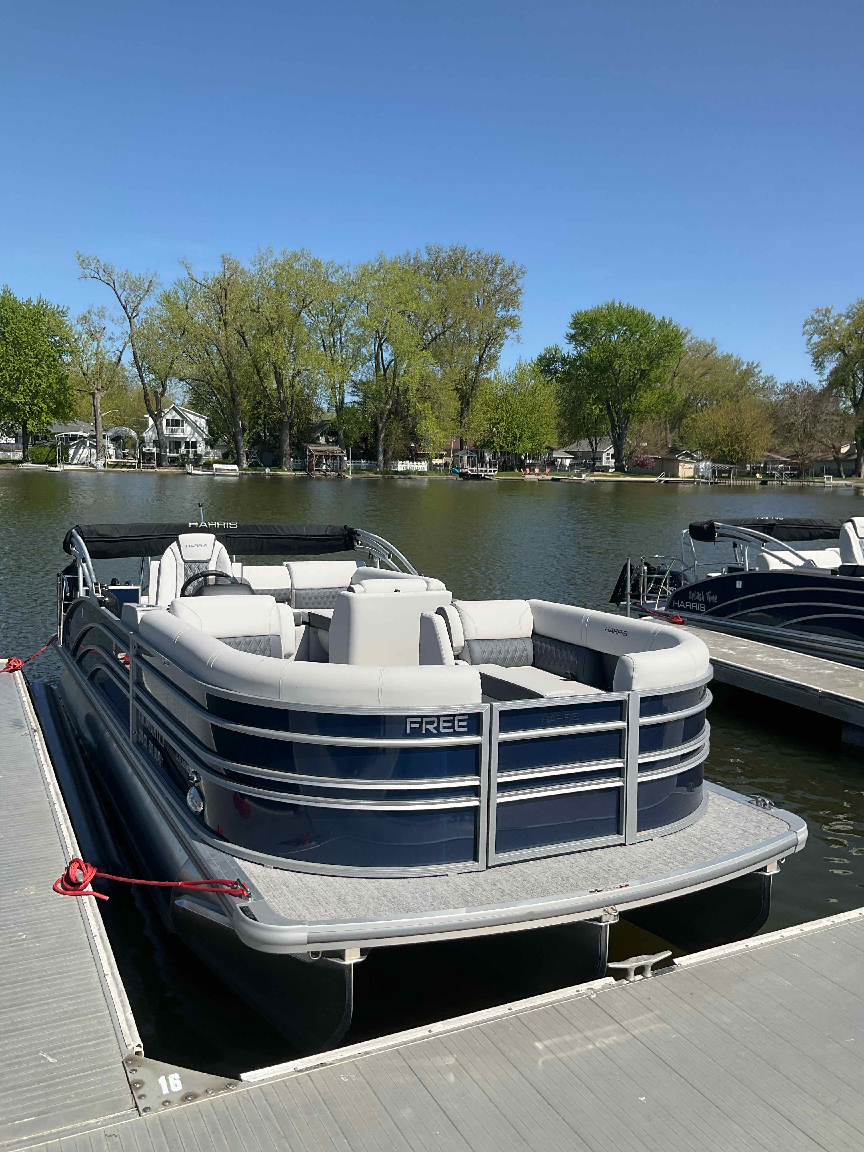 FREE (23' Harris Tri-toon 150 HP - Fishing/Cruising)