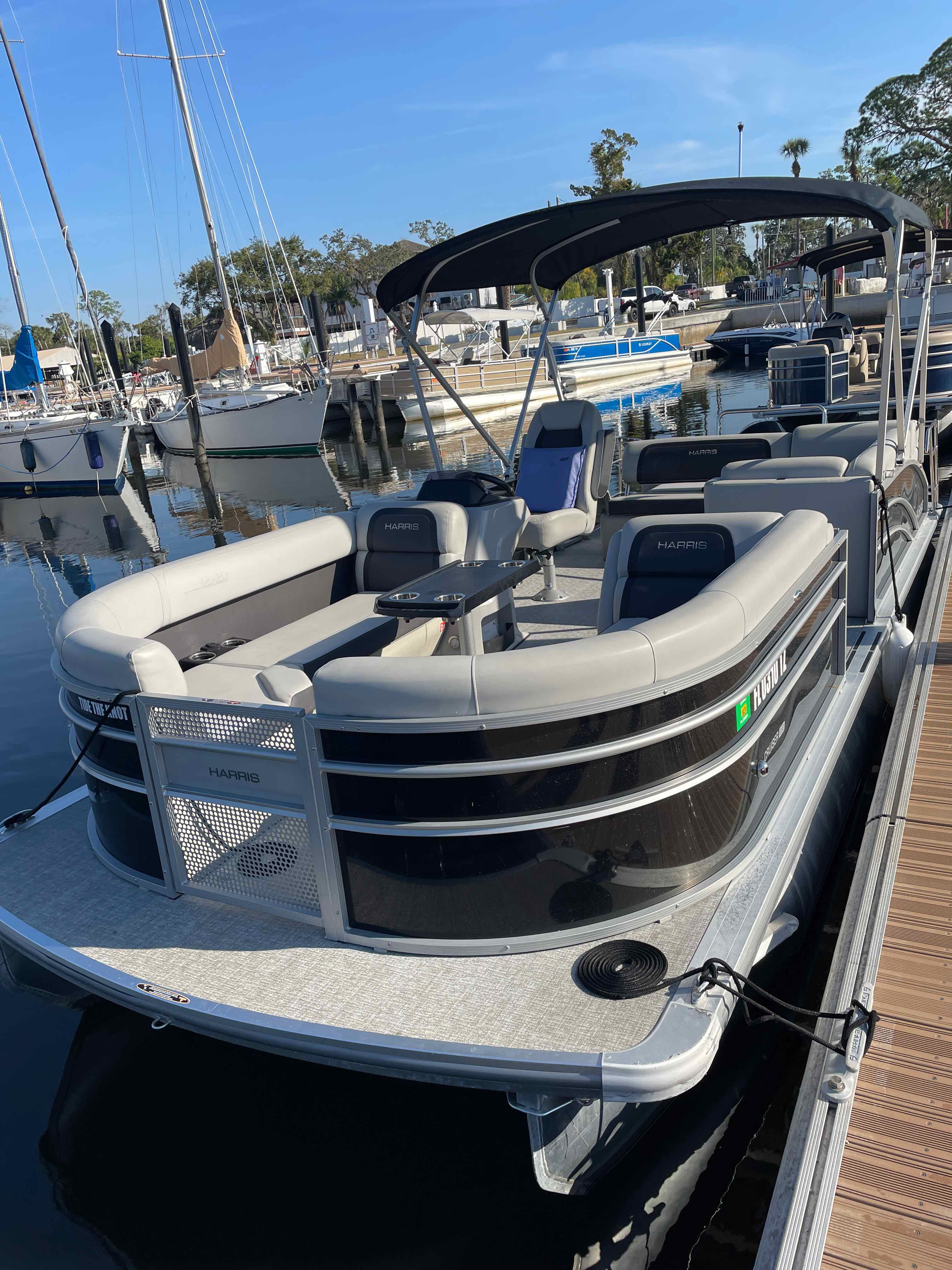 TIDE THE KNOT  (23' HARRIS Pontoon HCX 230 CRUISER 115Hp MERCURY)