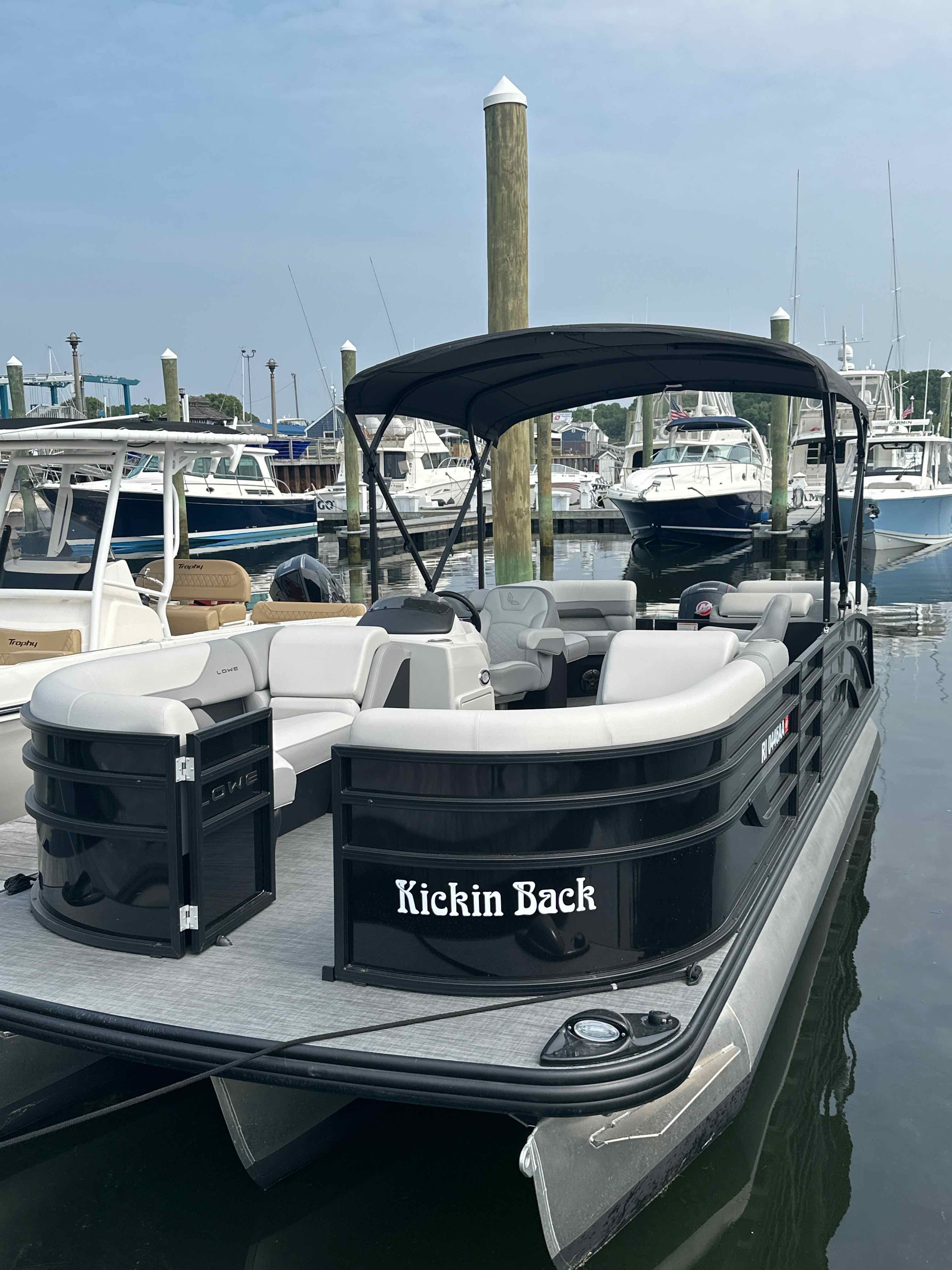 KICKIN-BACK  -Pontoon(23' LOWE SS230W 150XL MERCURY) BAY ONLY