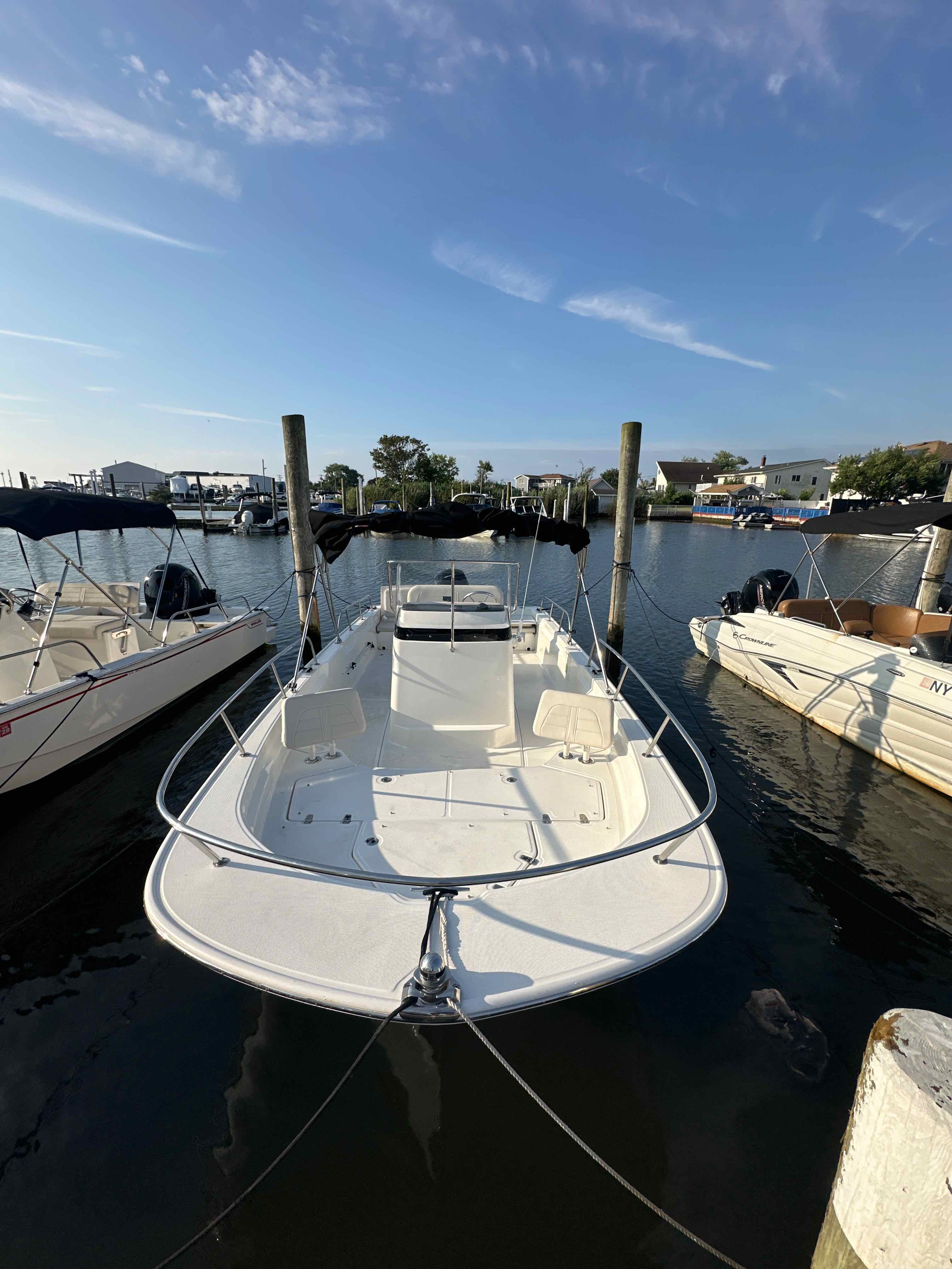 MARSH MADNESS  (21' Center Console-Boston Whaler- 150 HP-Fishing)