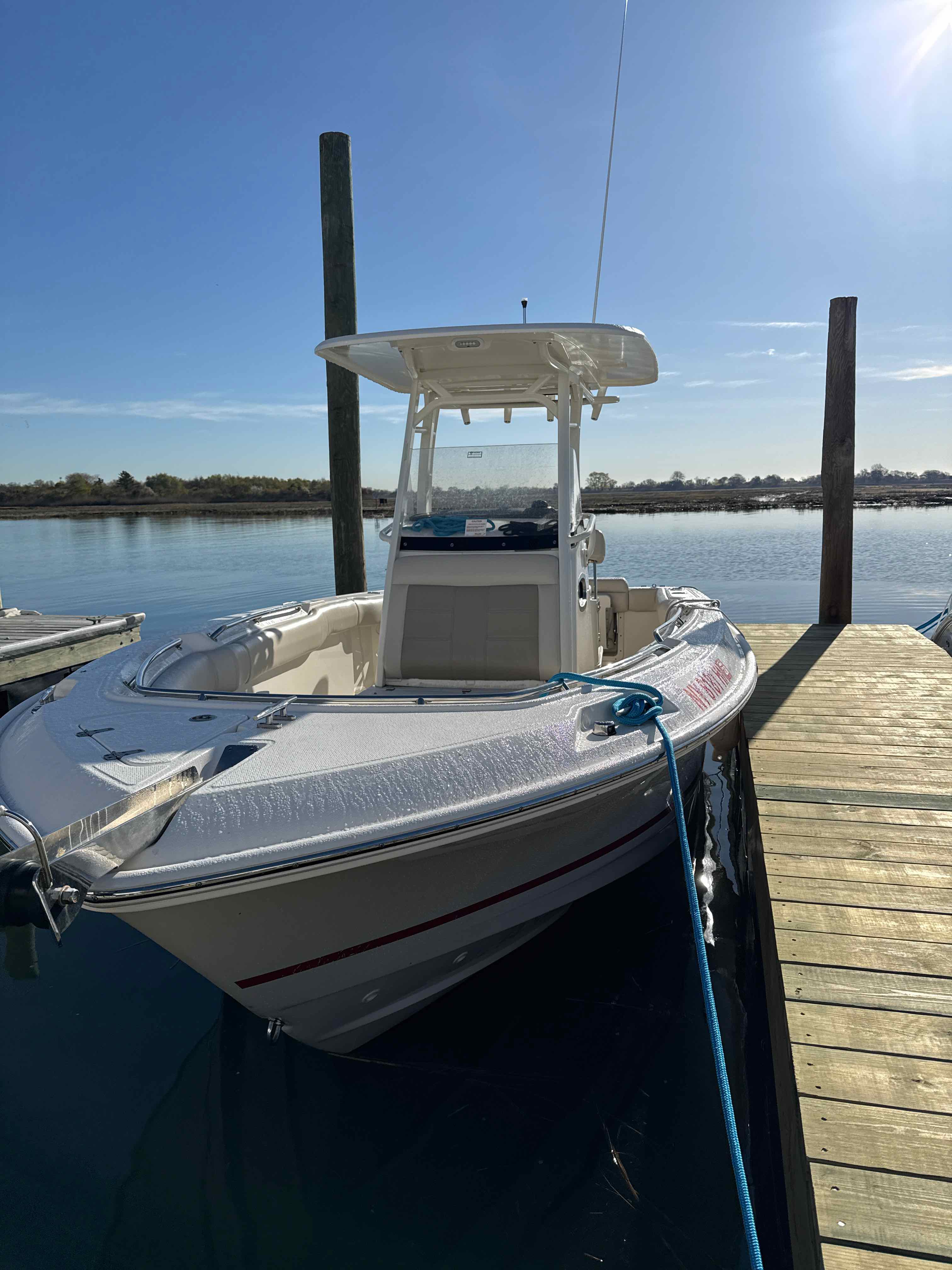 SHARKCUTERIE  23'Boston Whaler 230 Outrage 300HP Center Console-Fishing