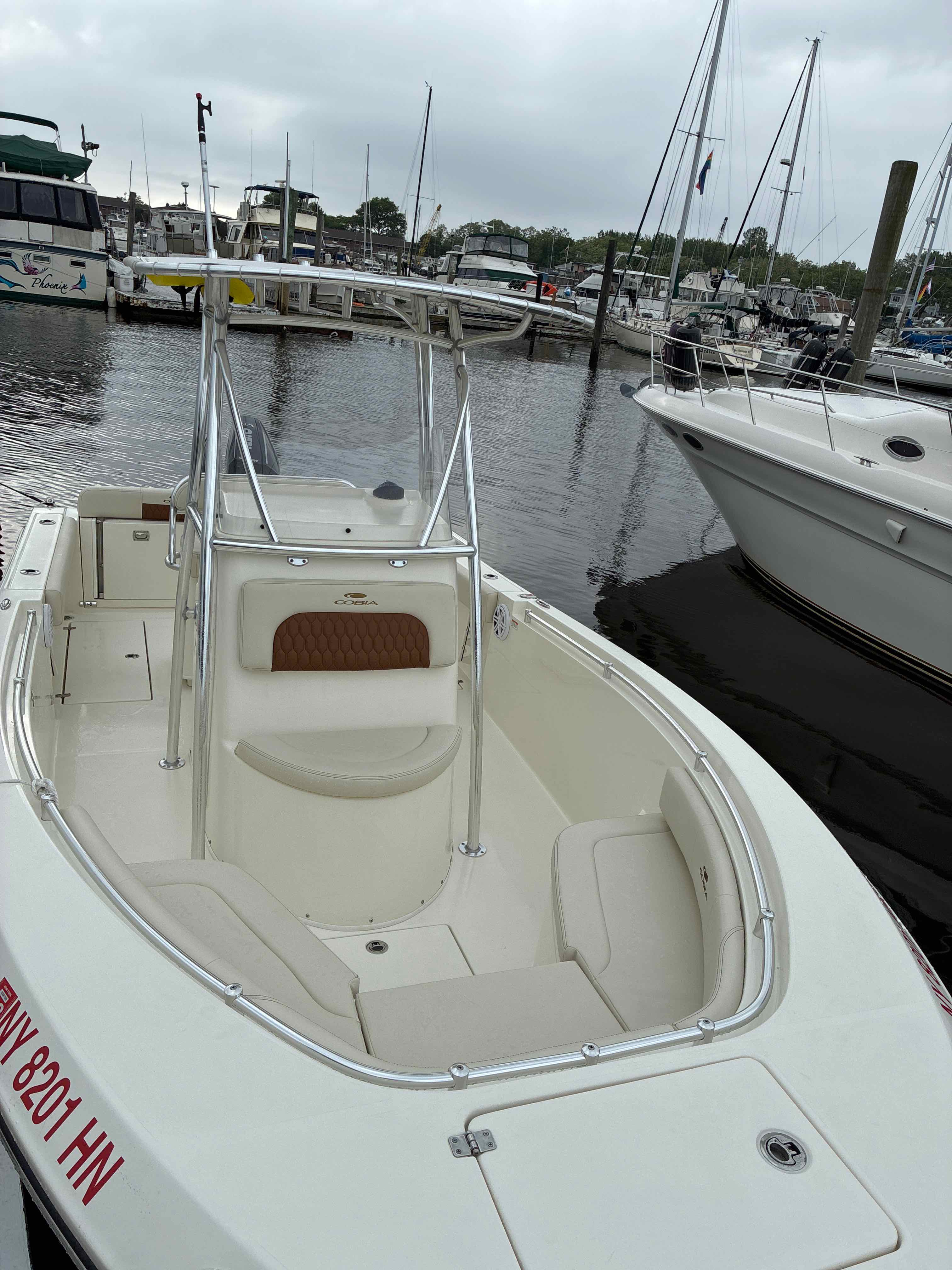 MARIAH'S SECRET (23' COBIA 237 CC 250XXL MERCURY)
