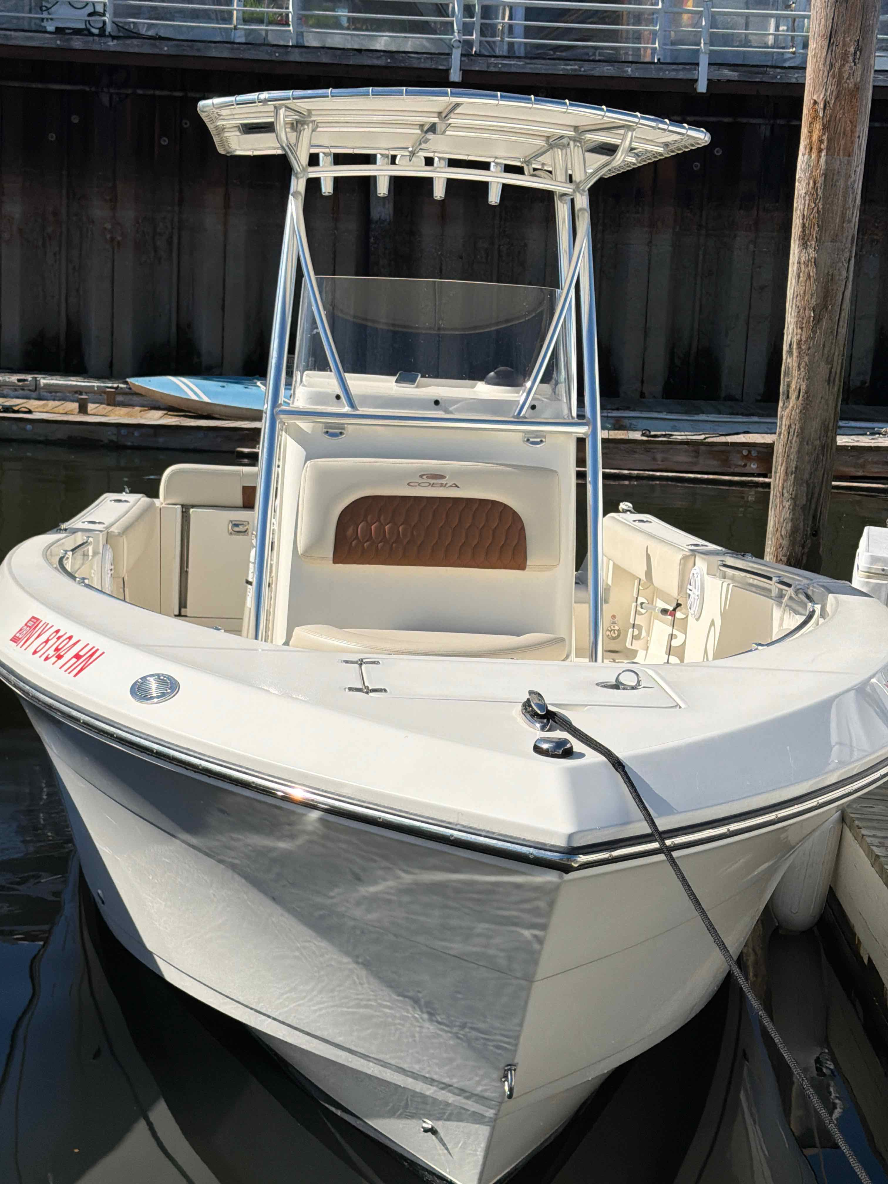 DORY (23' COBIA 237 CC 250XXL MERCURY)