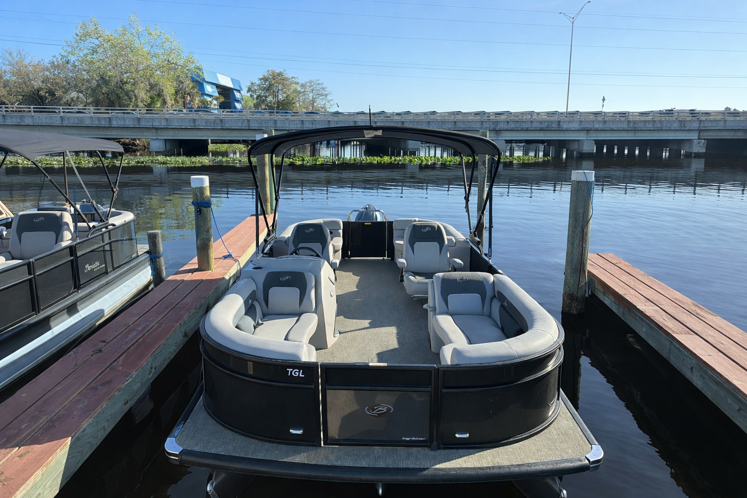 The Good Life- Pontoon