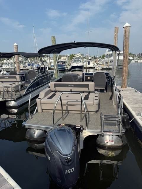 Lima - 22' Pontoon - No Canal Transit - No Offshore - No Fishing