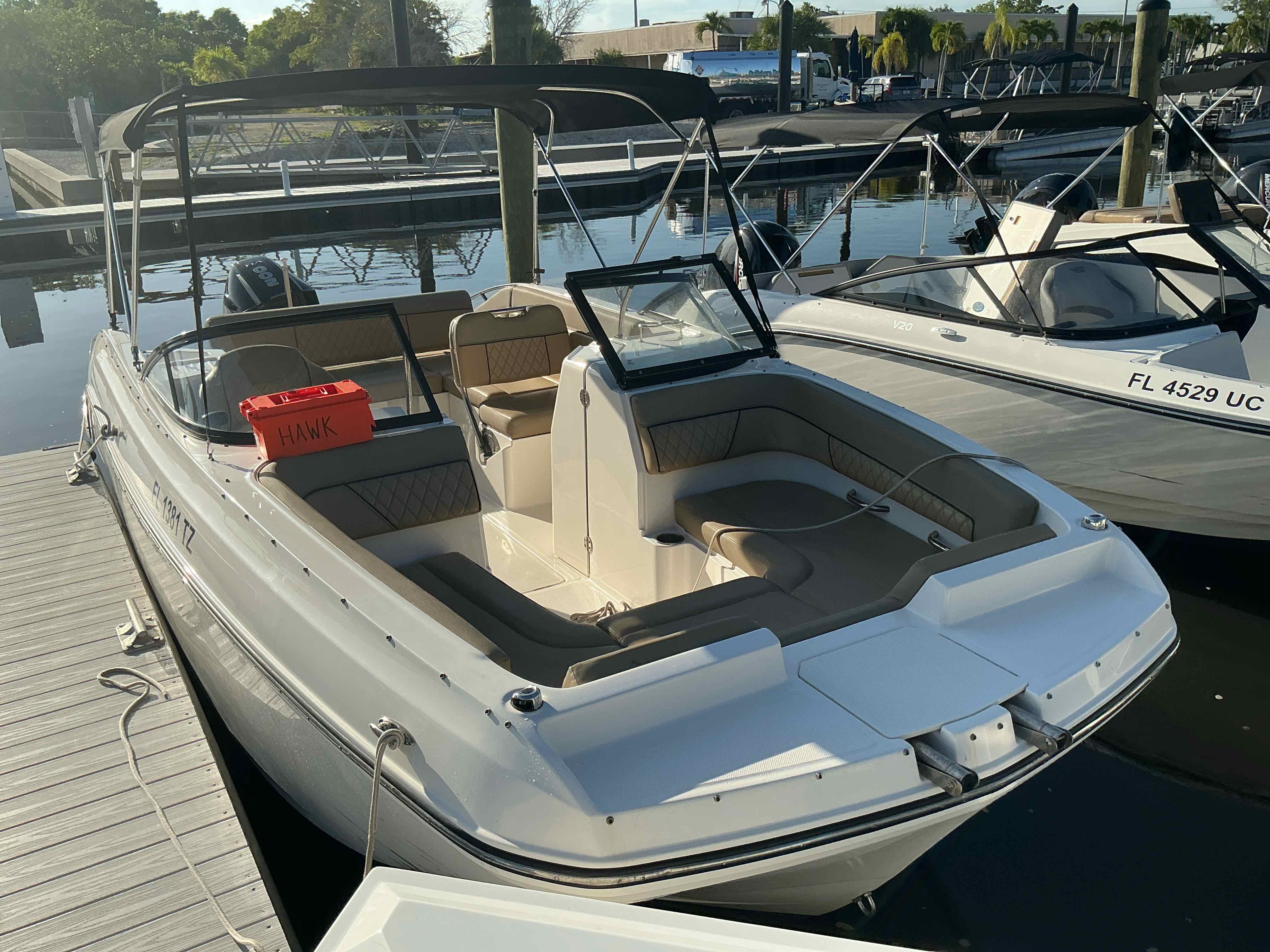 HAWK (Bayliner 22' Deck Boat 200 HP - Cruising)