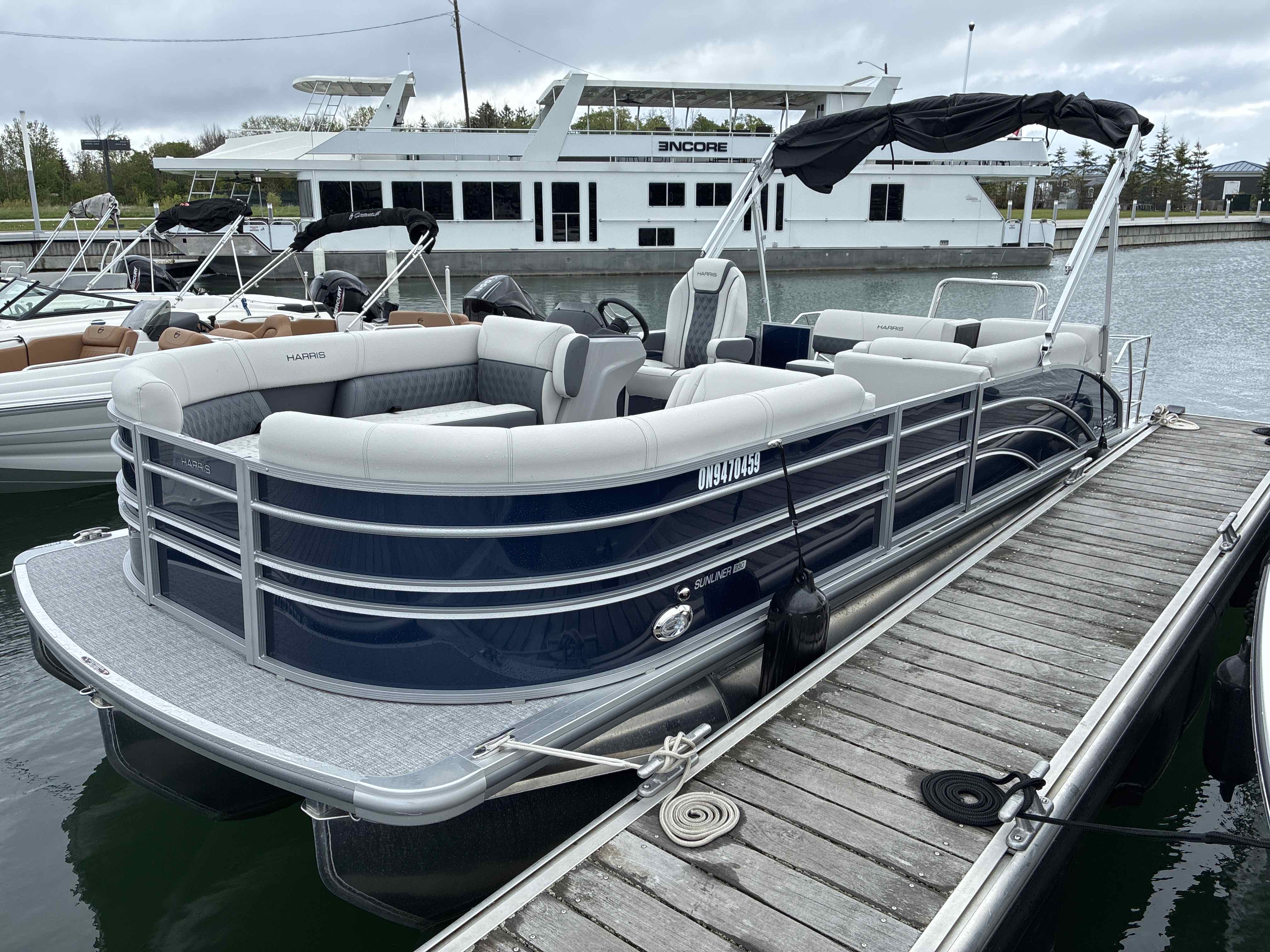 CARTOON (23' Harris Tri-toon 150 HP - Fishing/Cruising)