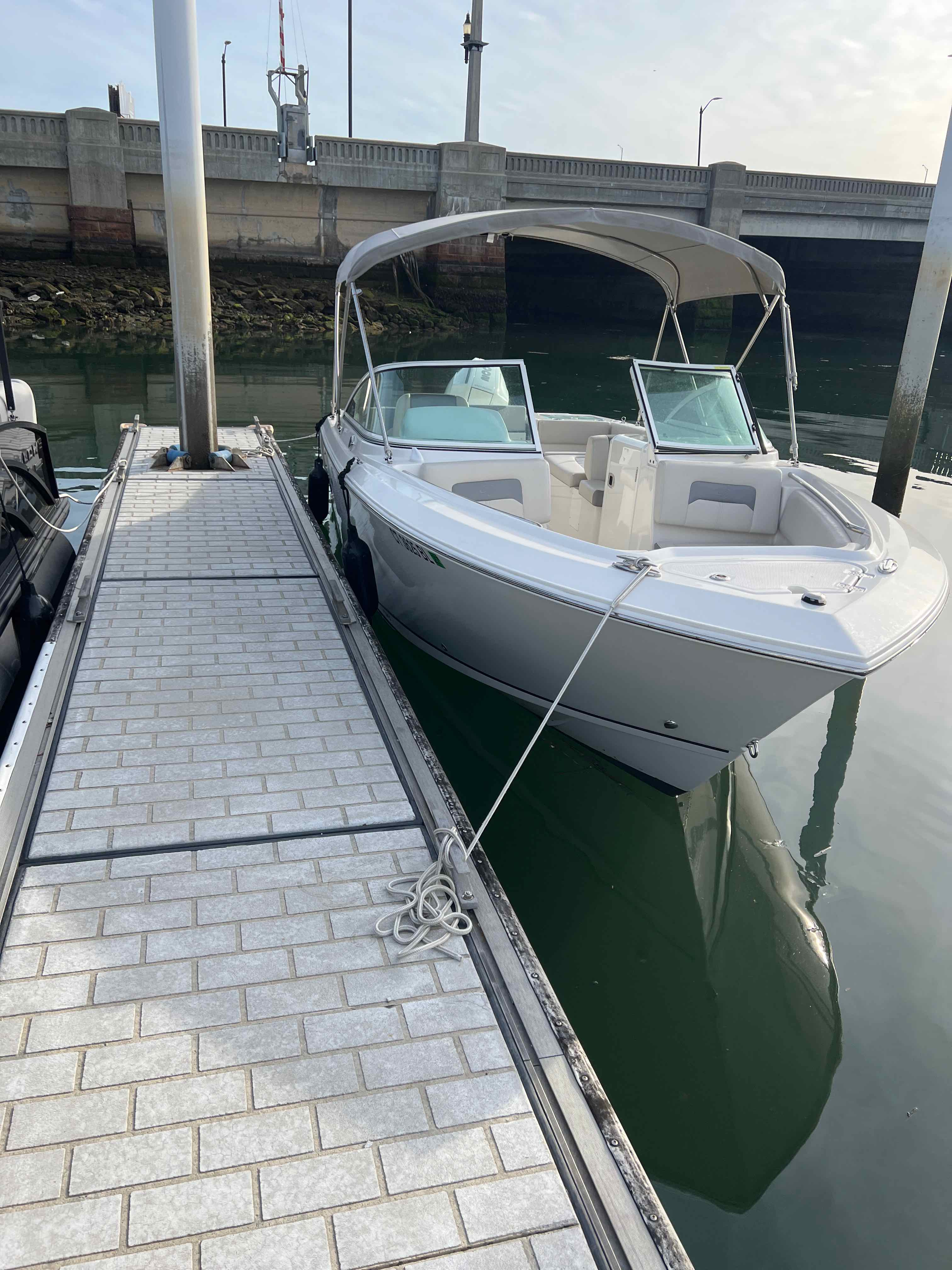 STRAT-O-CASTER (23' Sailfish Dual Console 200HP)