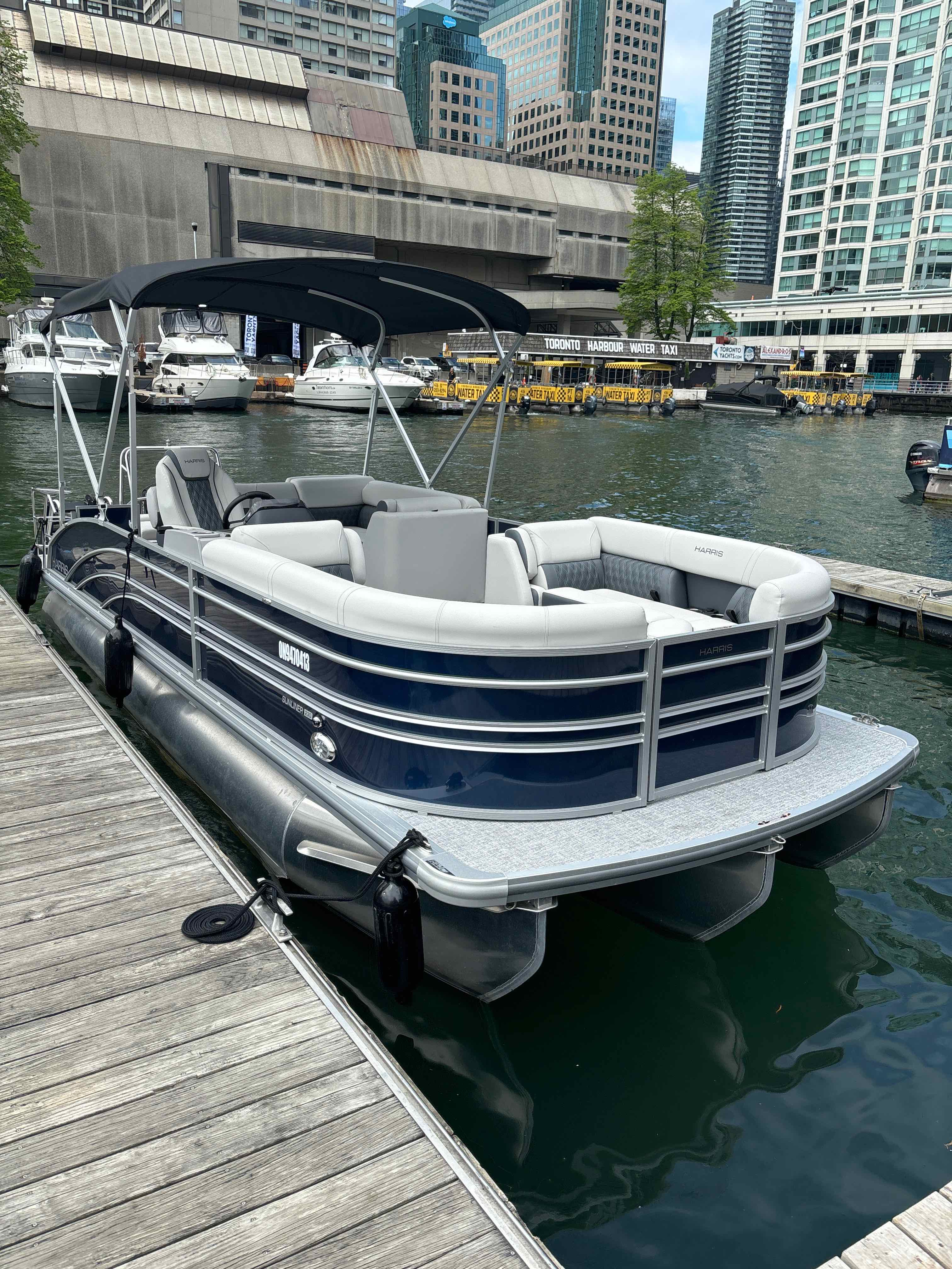 TOONING IN (23' Harris Tri-toon 150 HP - Fishing/Cruising)
