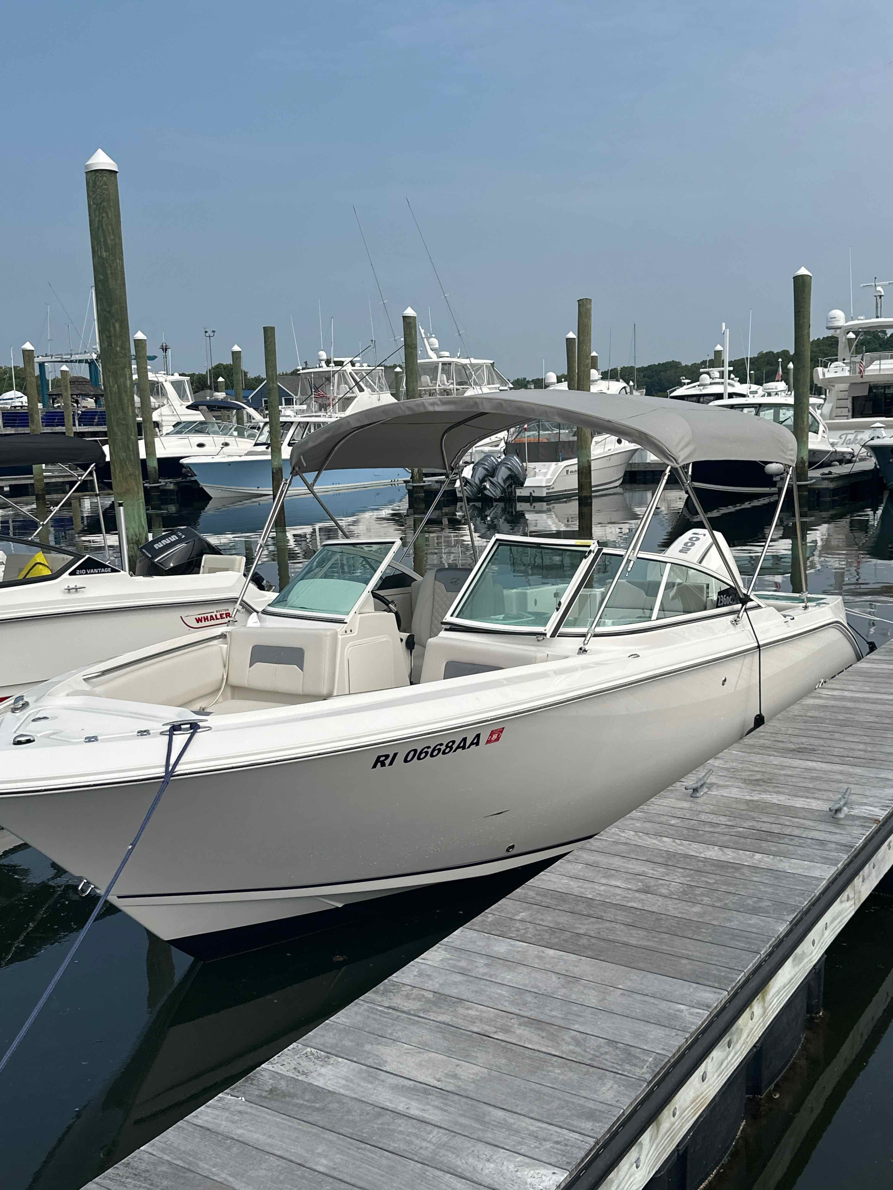 SAILFISH (23' Sailfish Dual Console 200HP)Bay Only