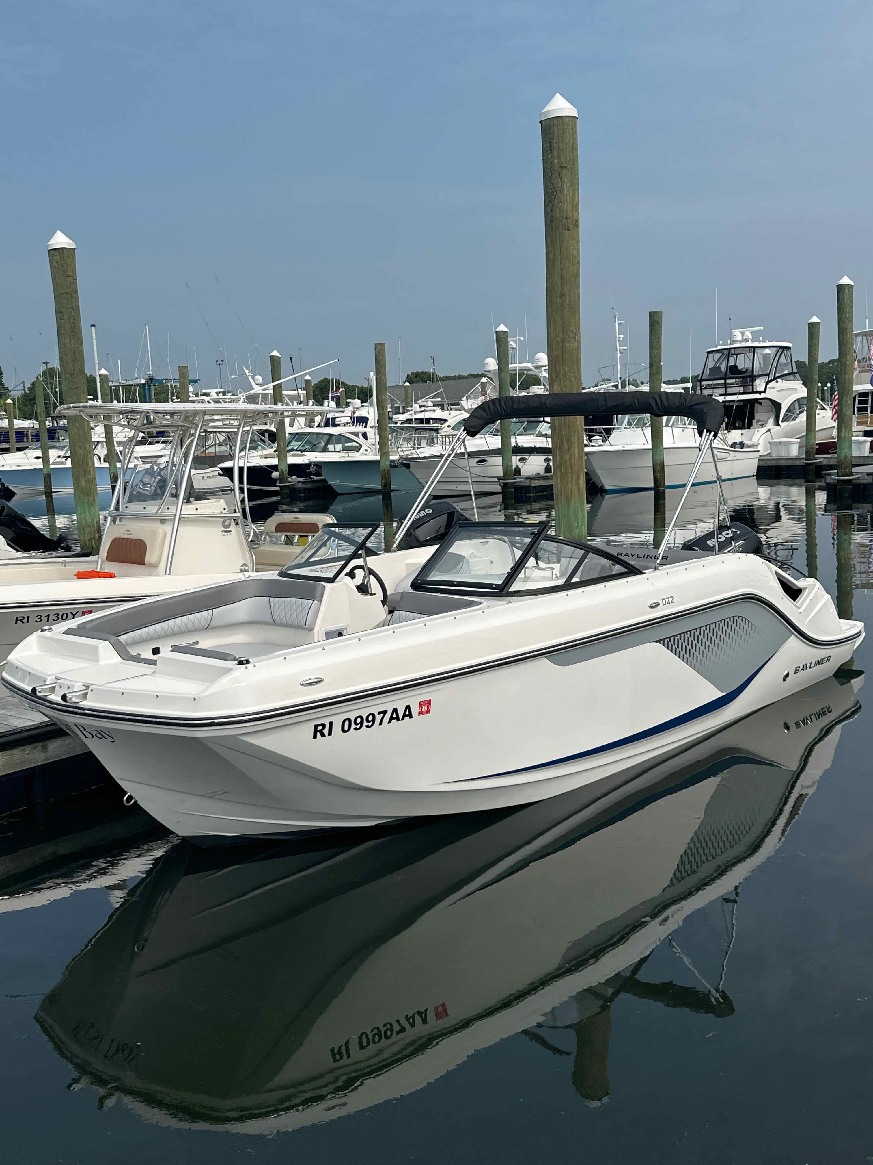 WEST BAY (Bayliner 22' Deck Boat D22 Mercury 200XL)