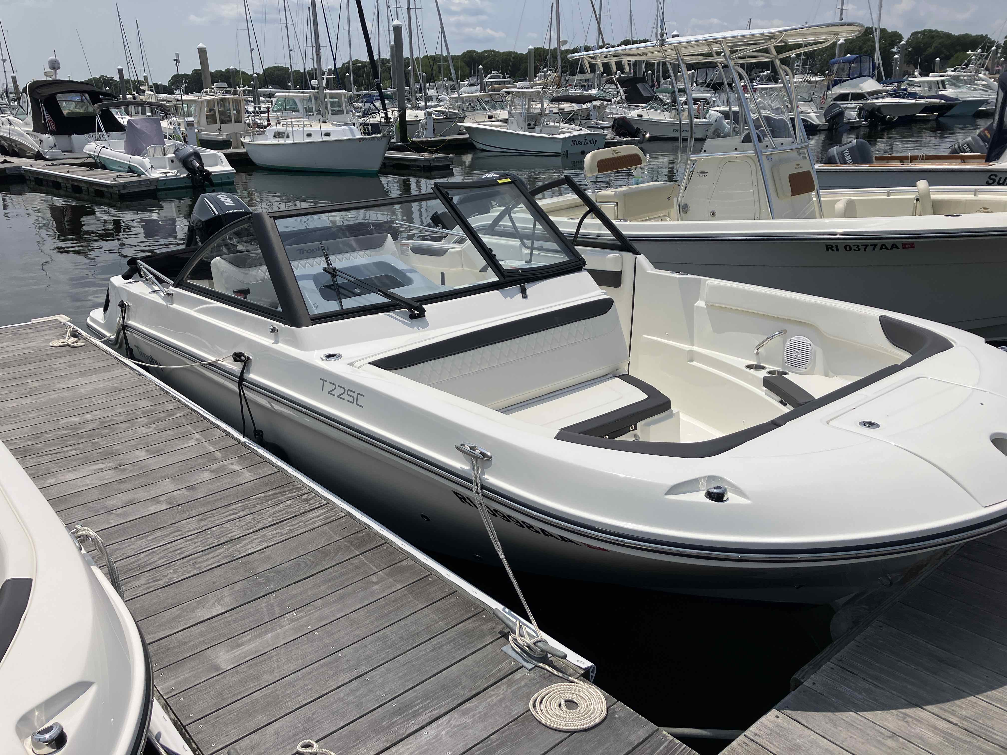 BASHFUL (22' Bayliner Trophy T22SC 200HP Dual Console-Cruising/Fishing)