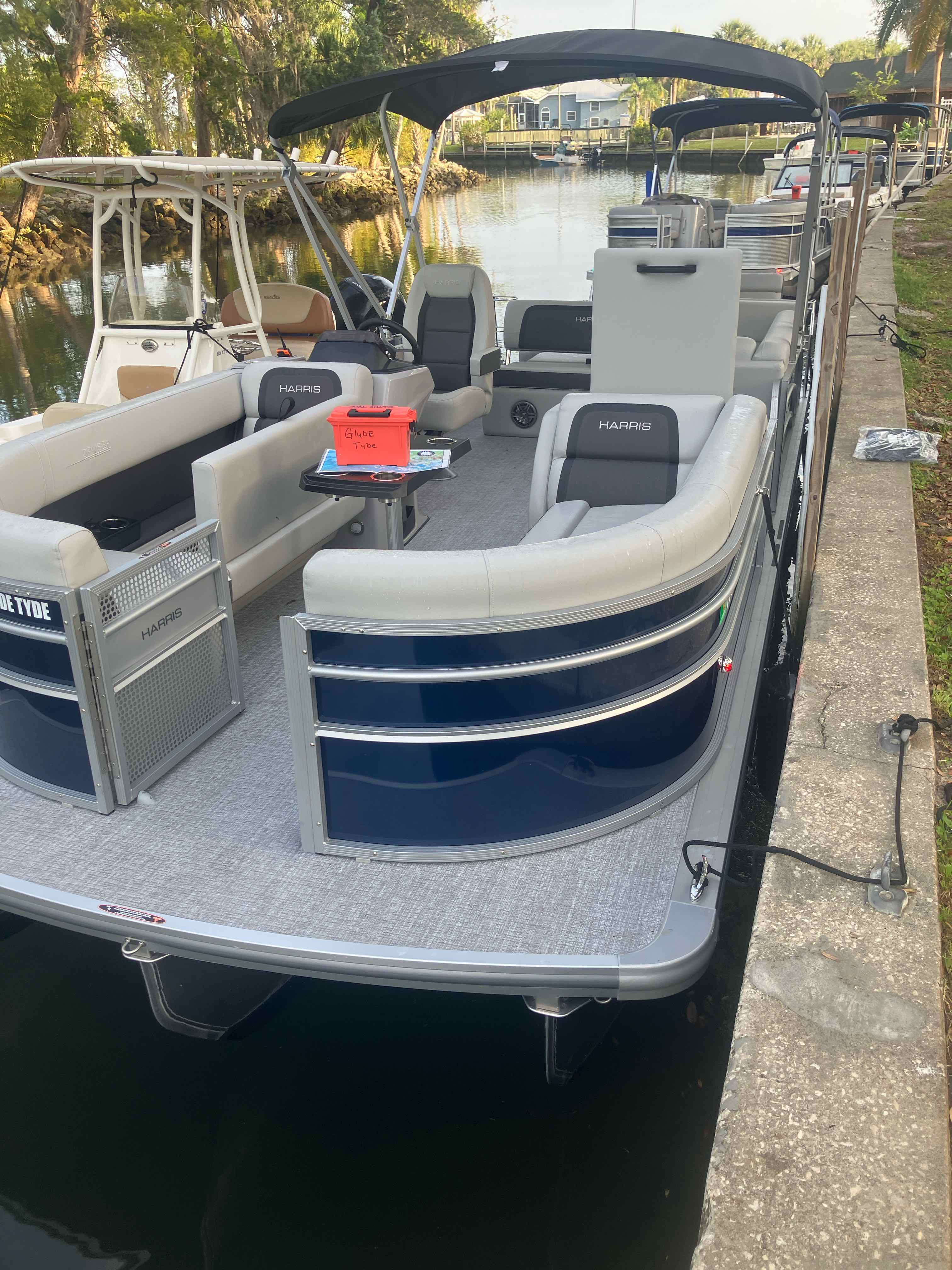 GLYDE TYDE 2025 Harris Tritoon 150 HP - Cruising Only - No Fishing)