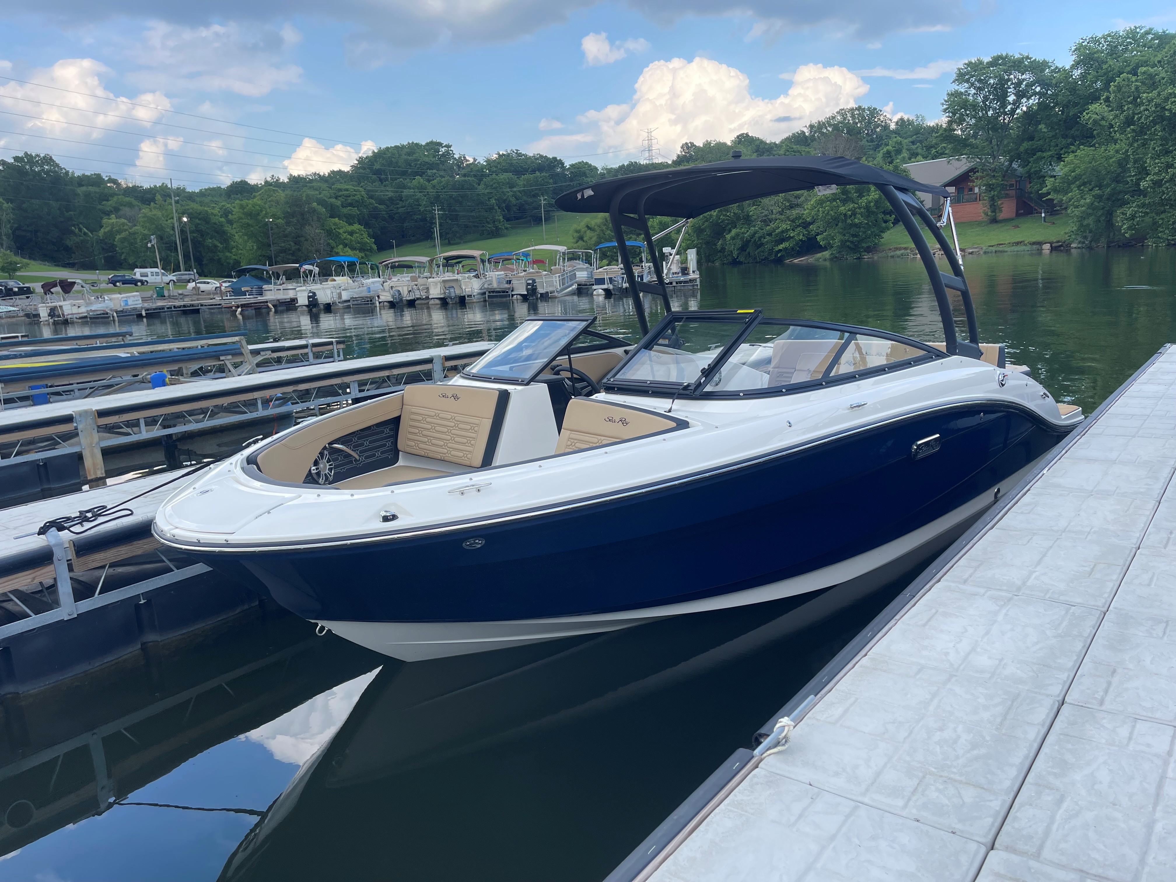Titan - Sea Ray - Bowrider