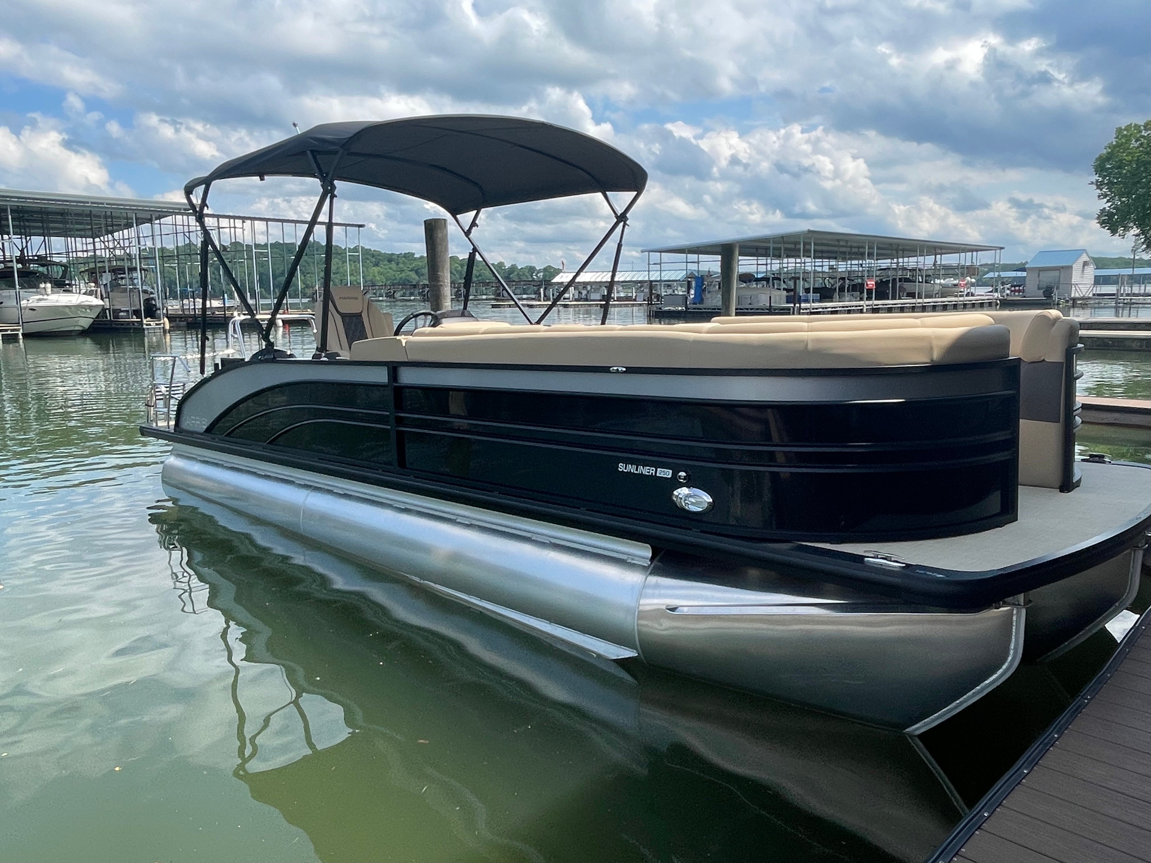 Kona  - Harris Sunliner - Tritoon (Elite)