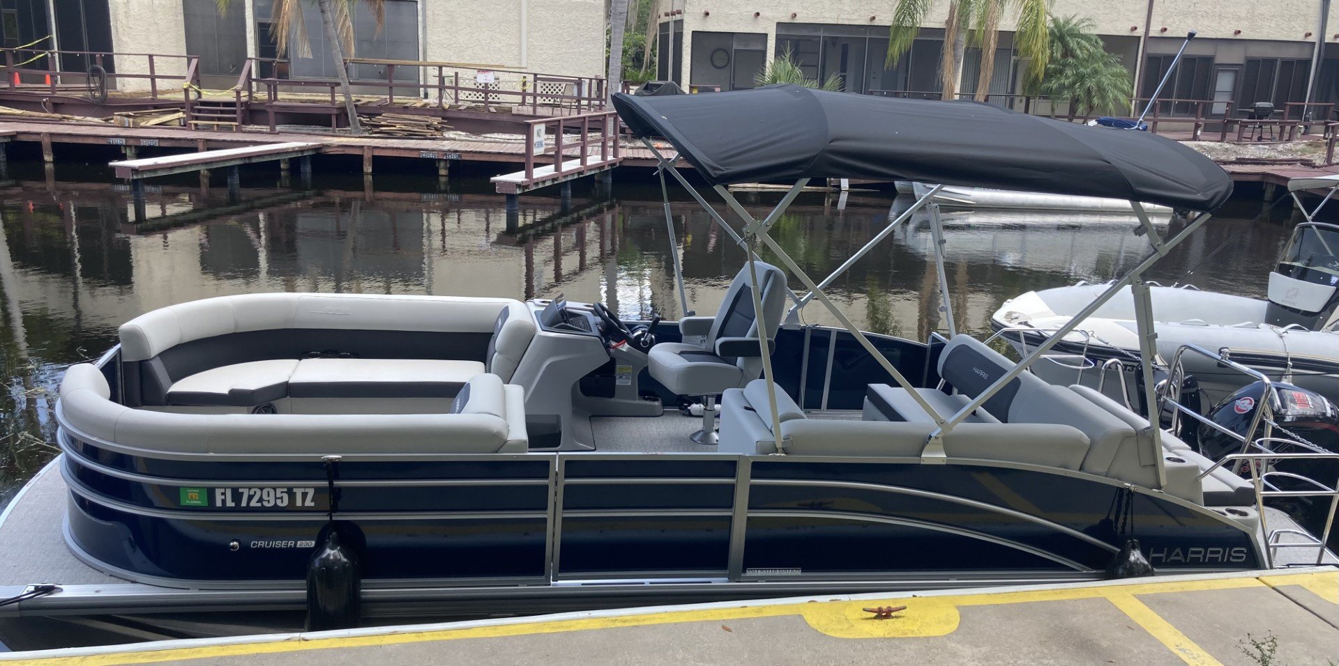 WIND HORSE  (23' HARRIS Pontoon HCX 230 CRUISER 115Hp MERCURY)