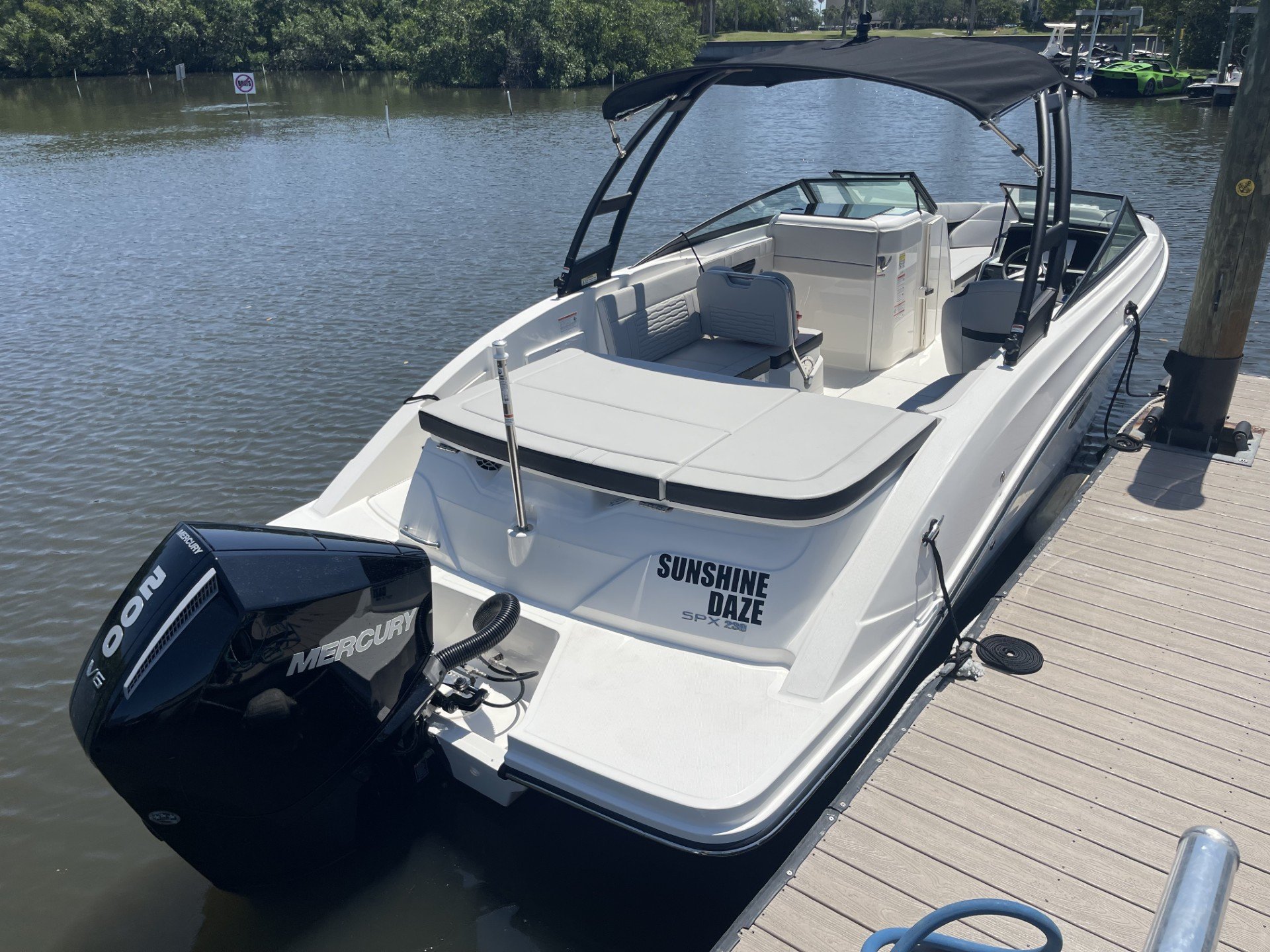 SUNSHINE DAZE (2025 SEA RAY SPX230 200 MERC)