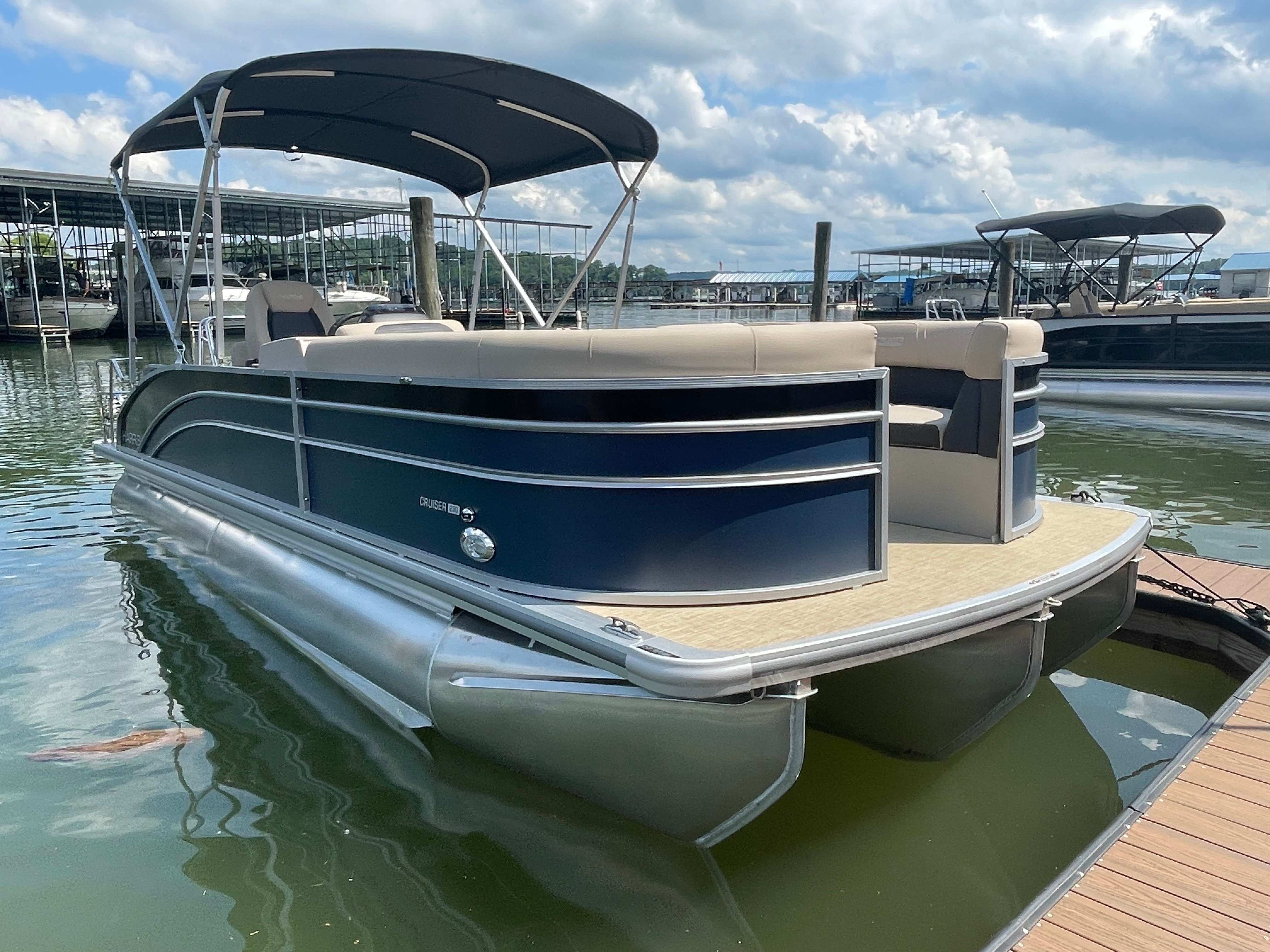 Tiki  - Harris Cruiser - Tritoon