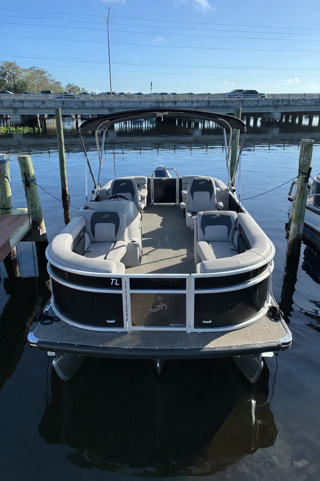 Tide Life- Pontoon