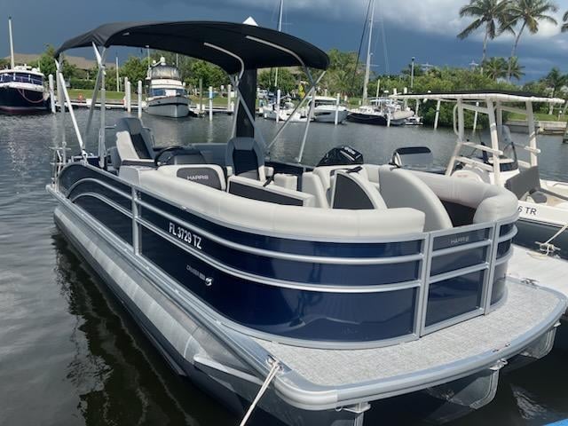 LIQUID ARMOR (23' Harris Tritoon 150 HP Cruising Only No Fishing)