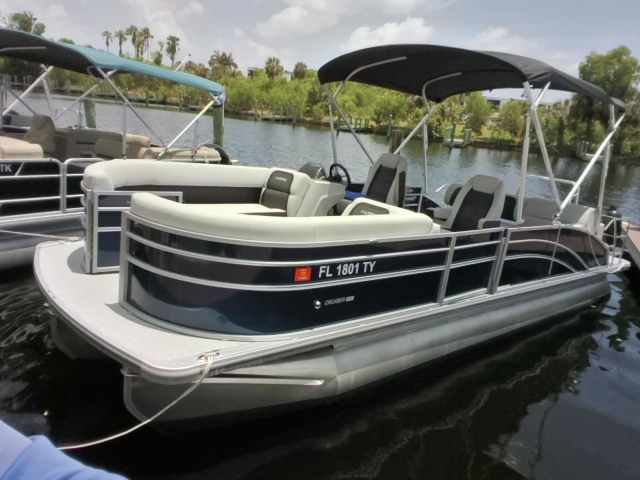 SUNSET (23' Harris Tritoon 150 HP - Fishing or Cruising)