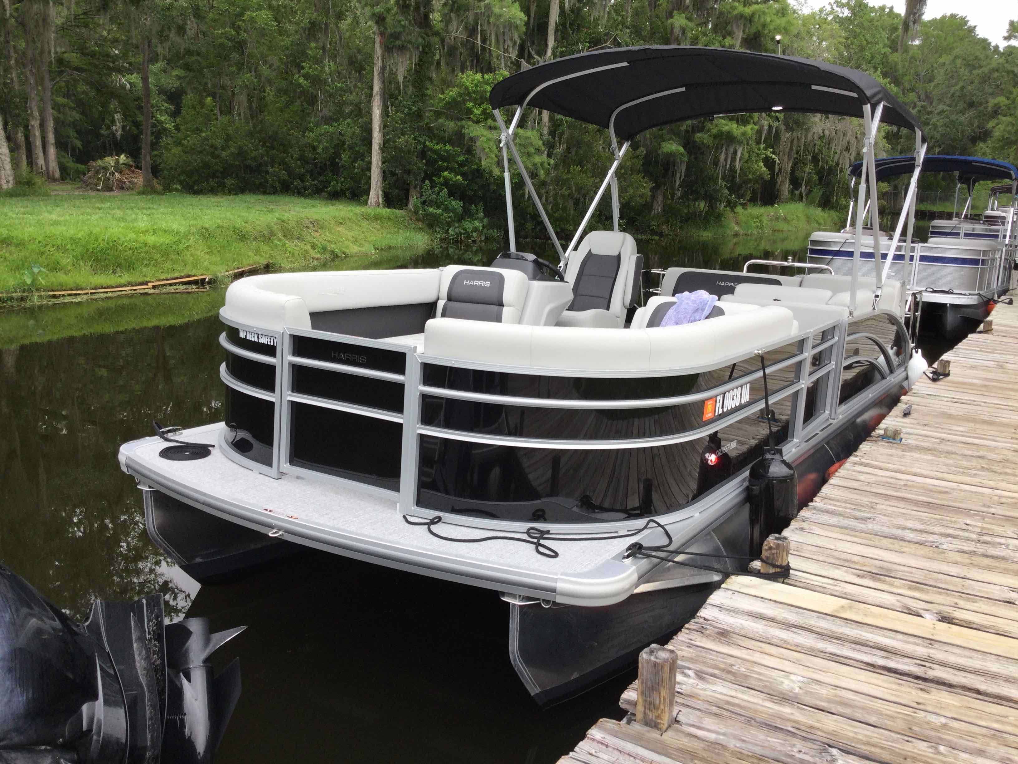 TOP DECK SAFETY (23' Harris Pontoon HCX230 115HP Fishing or Cruising)
