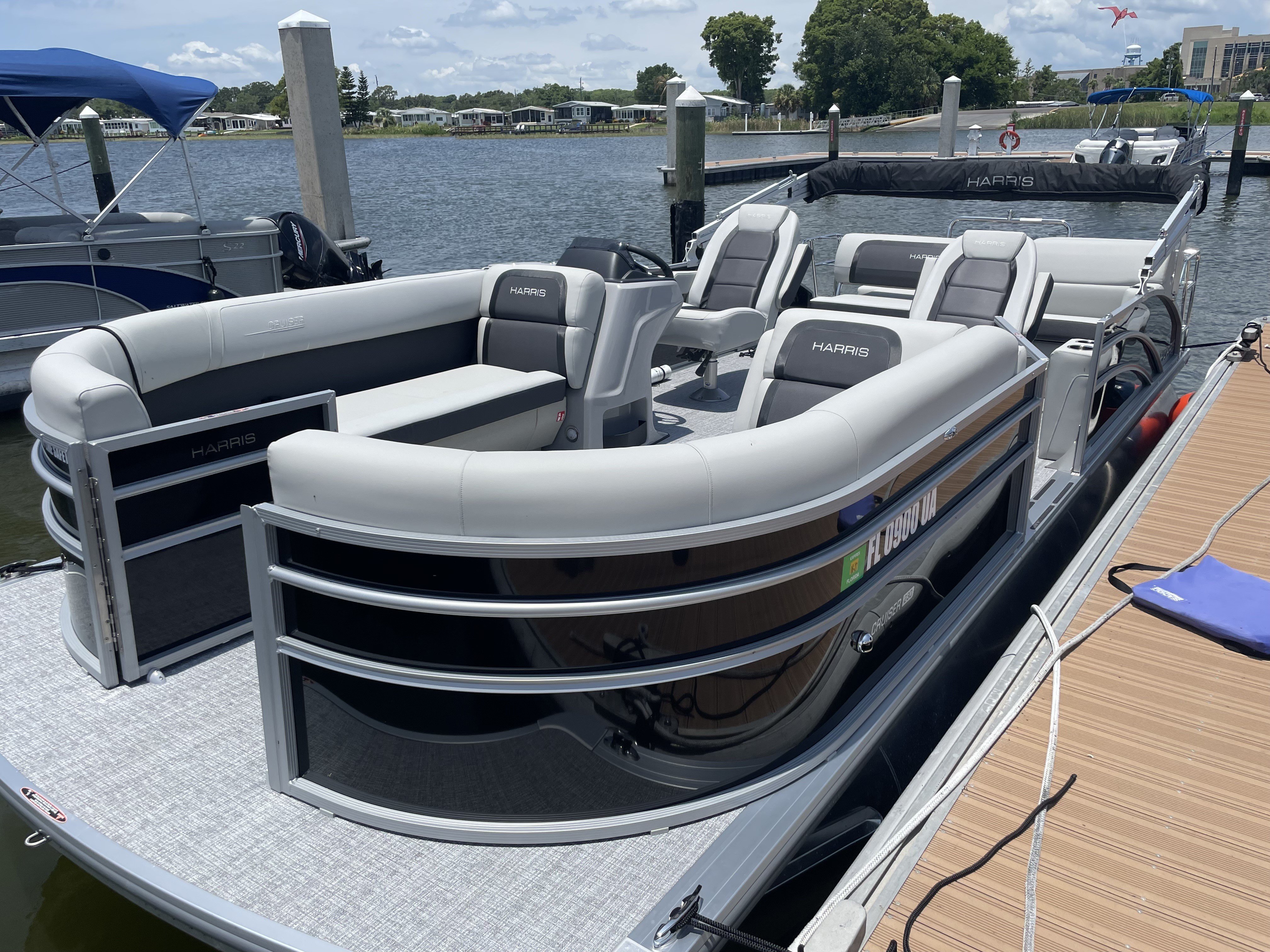 FIRST LINE SAFETY (23' Harris Pontoon HCX230 115HP Fishing or Cruising)