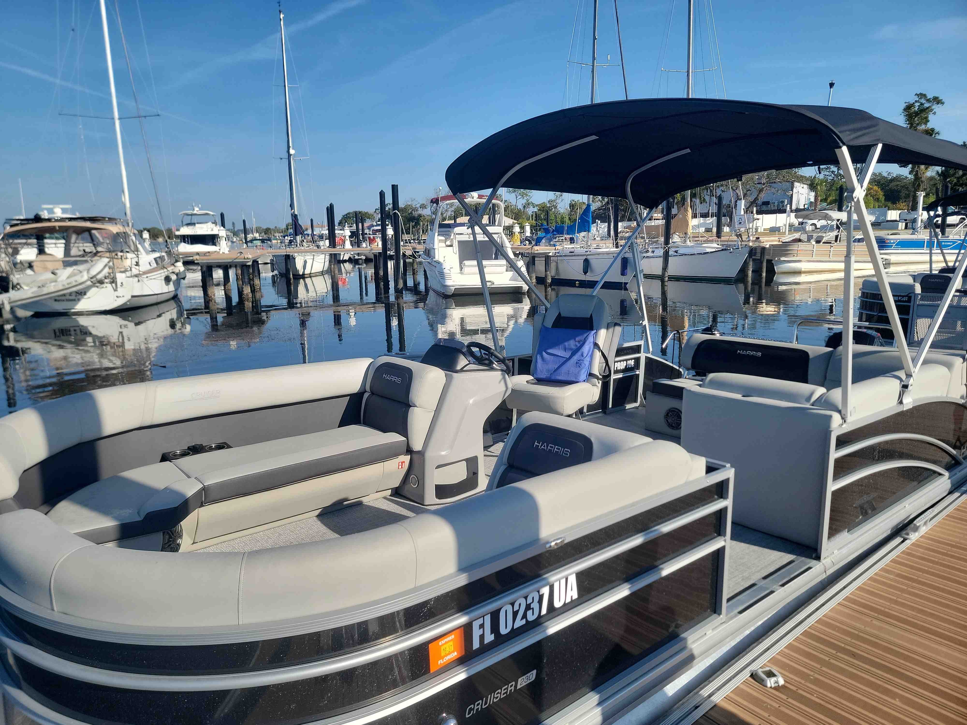 PROP JOE (23' Harris Pontoon HCX230 115HP Fishing or Cruising)