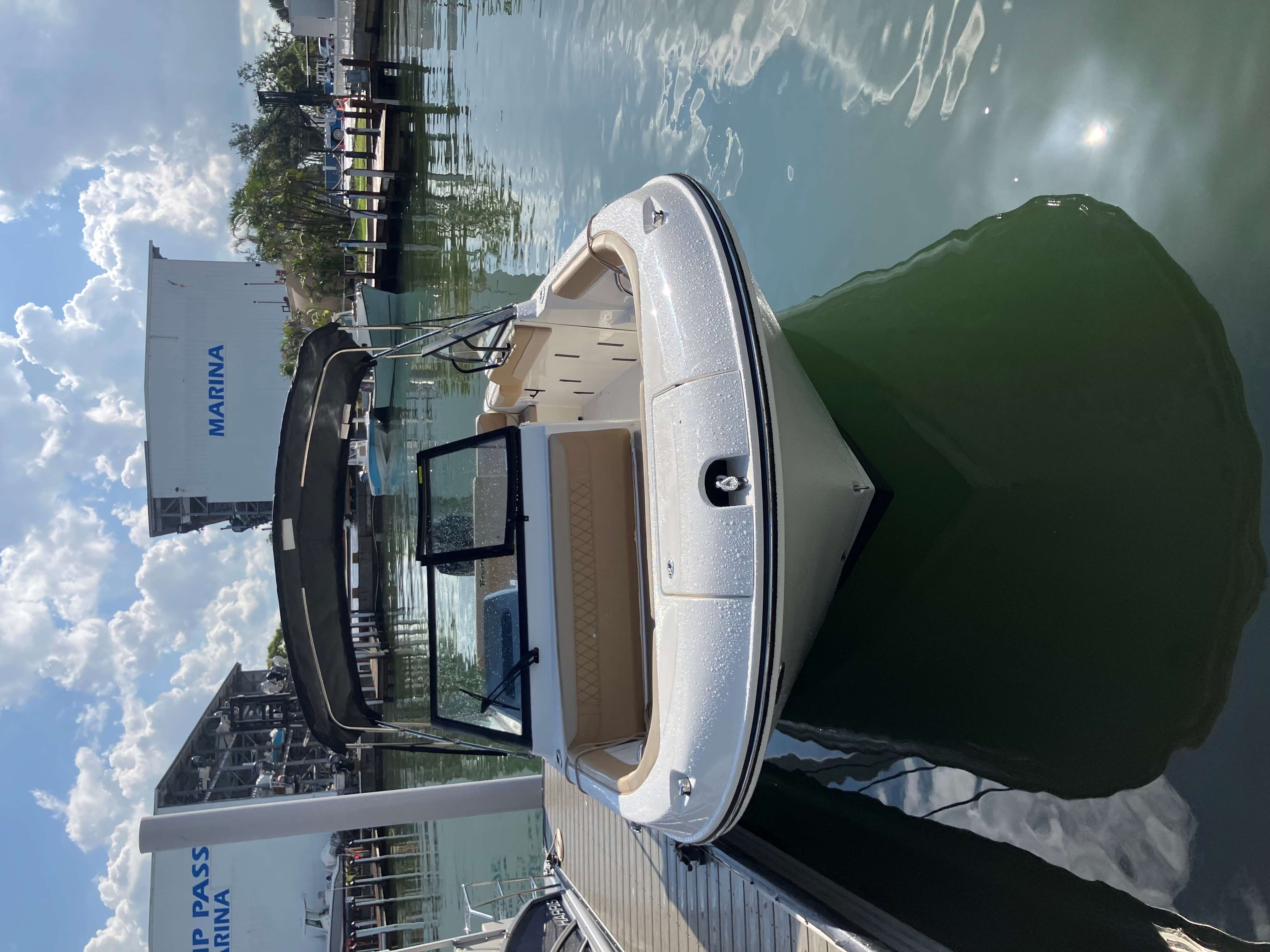 MAKIN' WAVES (22' Bayliner Trophy T22SC 200HP - Fishing or Cruising)