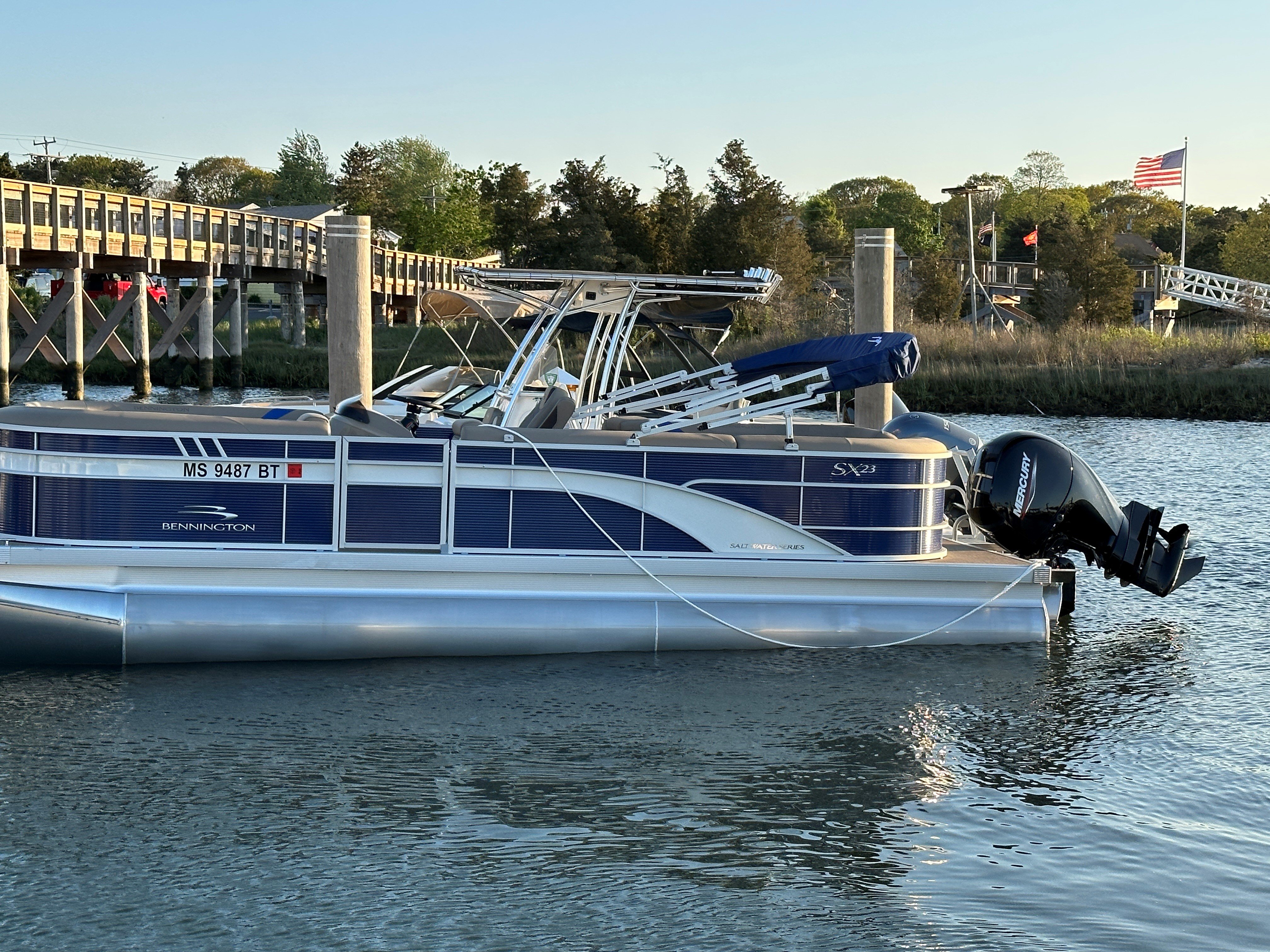 Hack Job - 23' Pontoon No Canal Transit - No Off Shore - No Fishing
