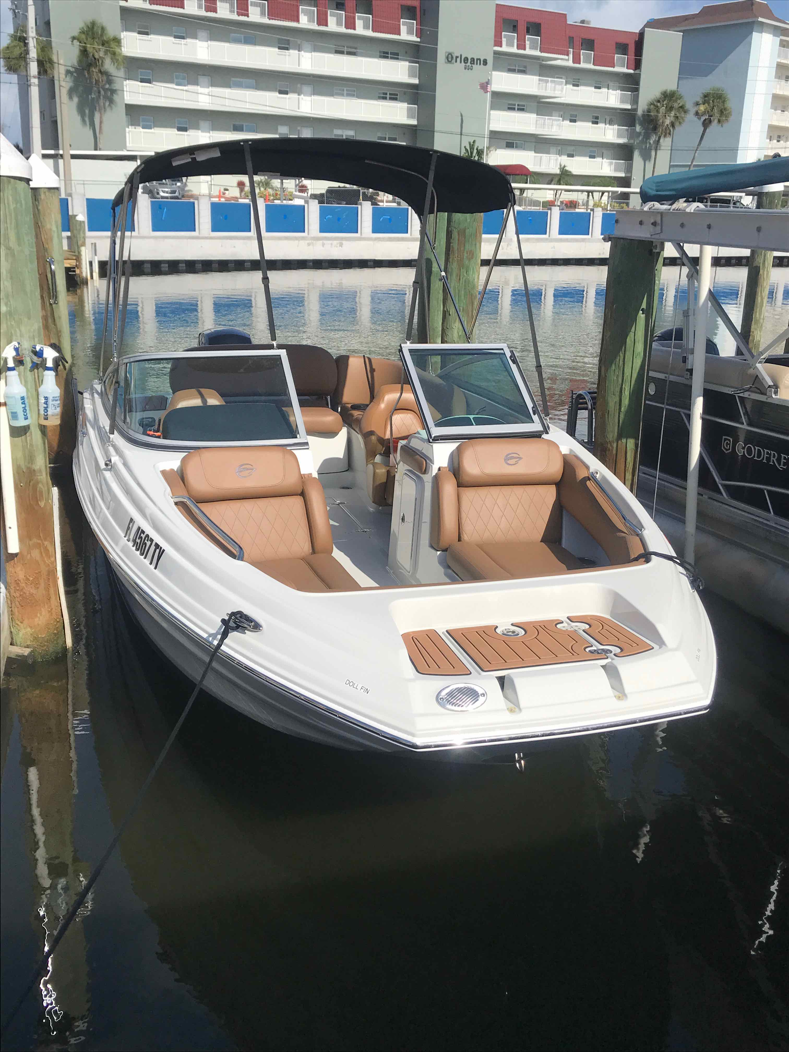 DOLL FIN (22' Crownline 225 Deckboat-150HP-Cruising)