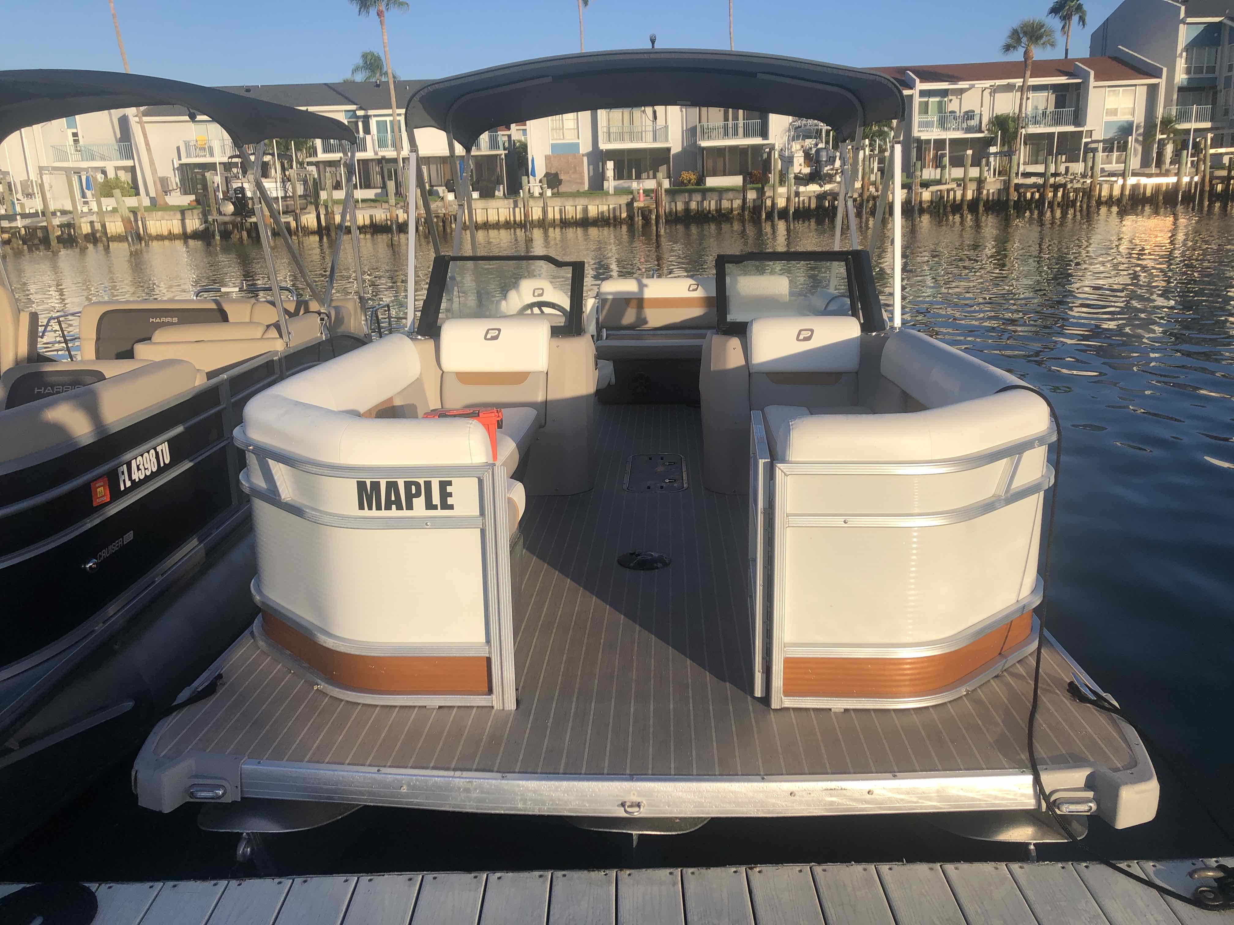 MAPLE - 23' Pinecraft Tritoon (150 HP)