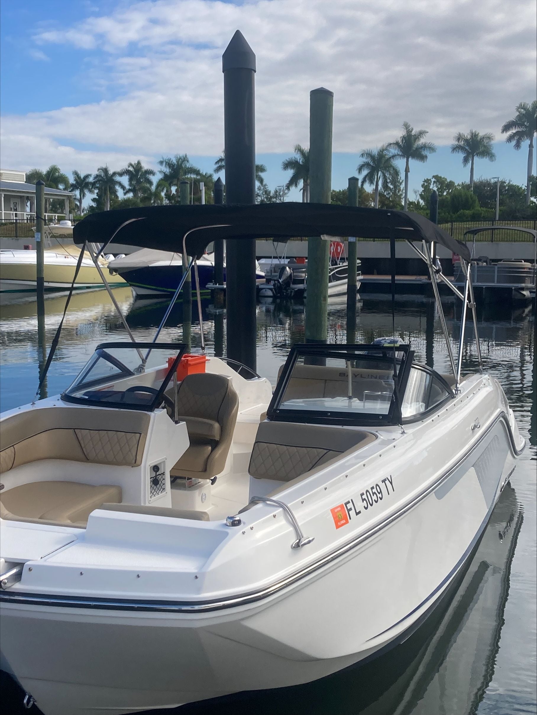 BAY BREEZIN (Bayliner 22' Deck Boat D22 Mercury 200XL)