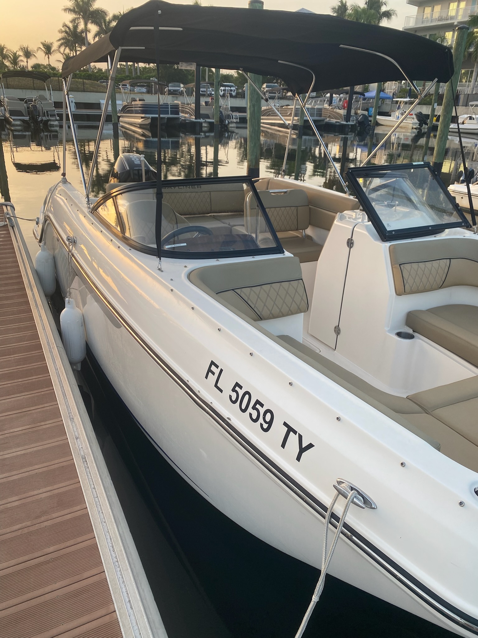 BAY BREEZIN (Bayliner 22' Deck Boat D22 Mercury 200XL)