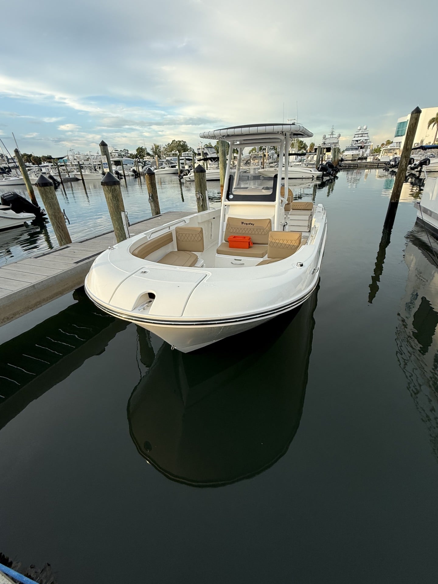 CATCHIN' DINNER (24' Bayliner Trophy T24 Offshore CC 250HP)