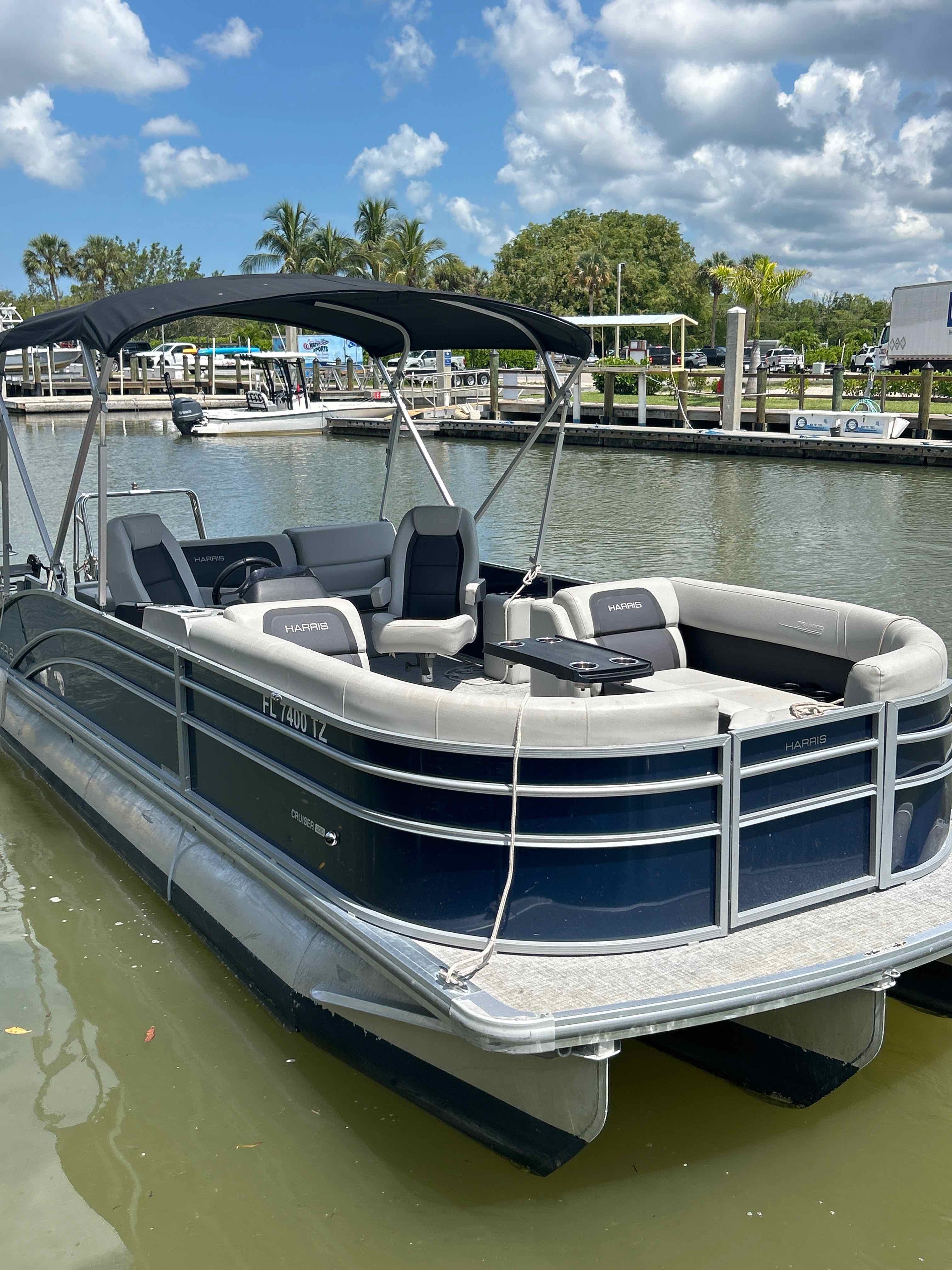 AWAY TOON PLAY (23' Harris HCX23 Tritoon 150 HP - Fishing or Cruising)