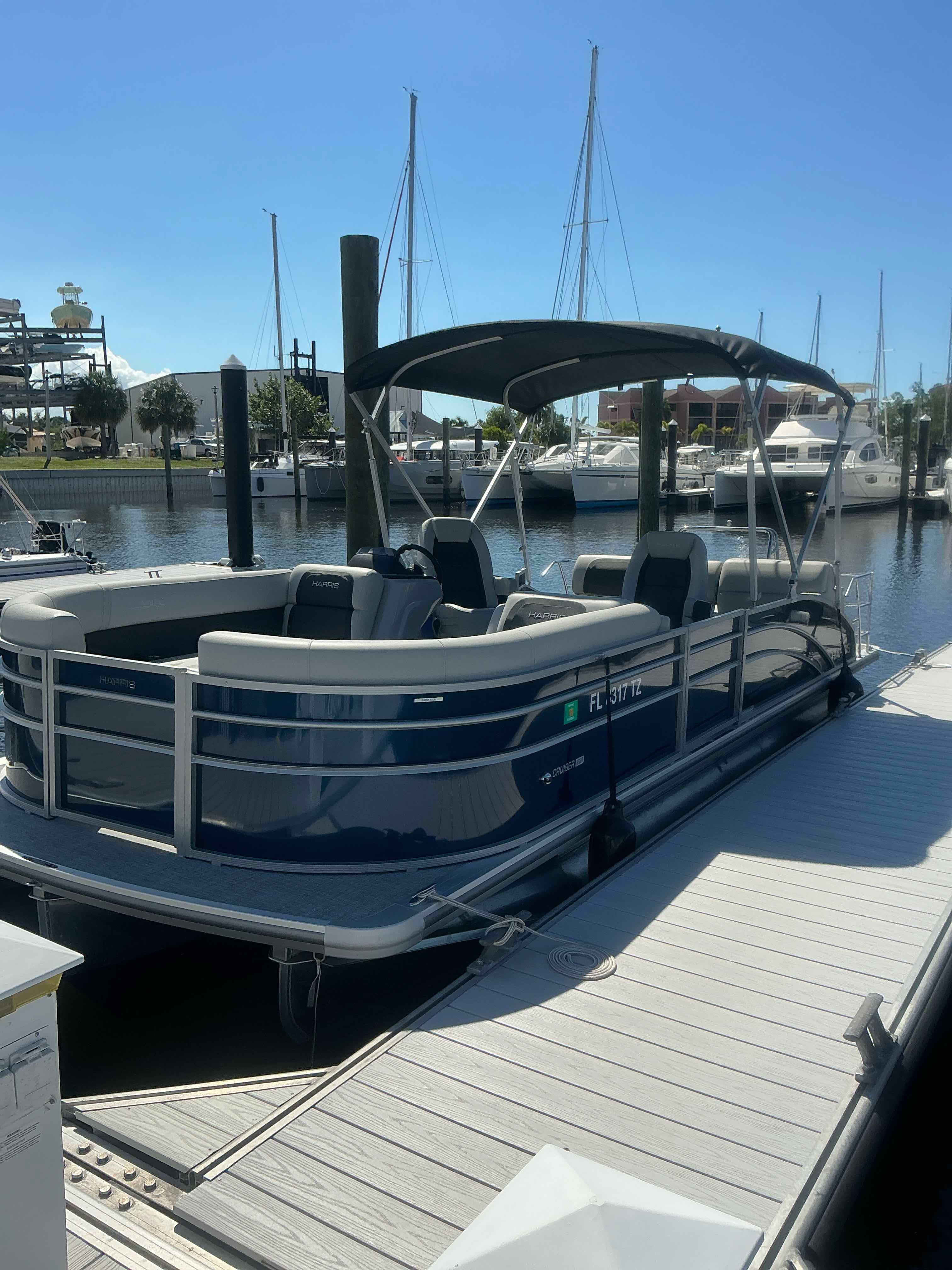 BUBBA TOON (23' Harris Tritoon 150 HP- Cruising only)