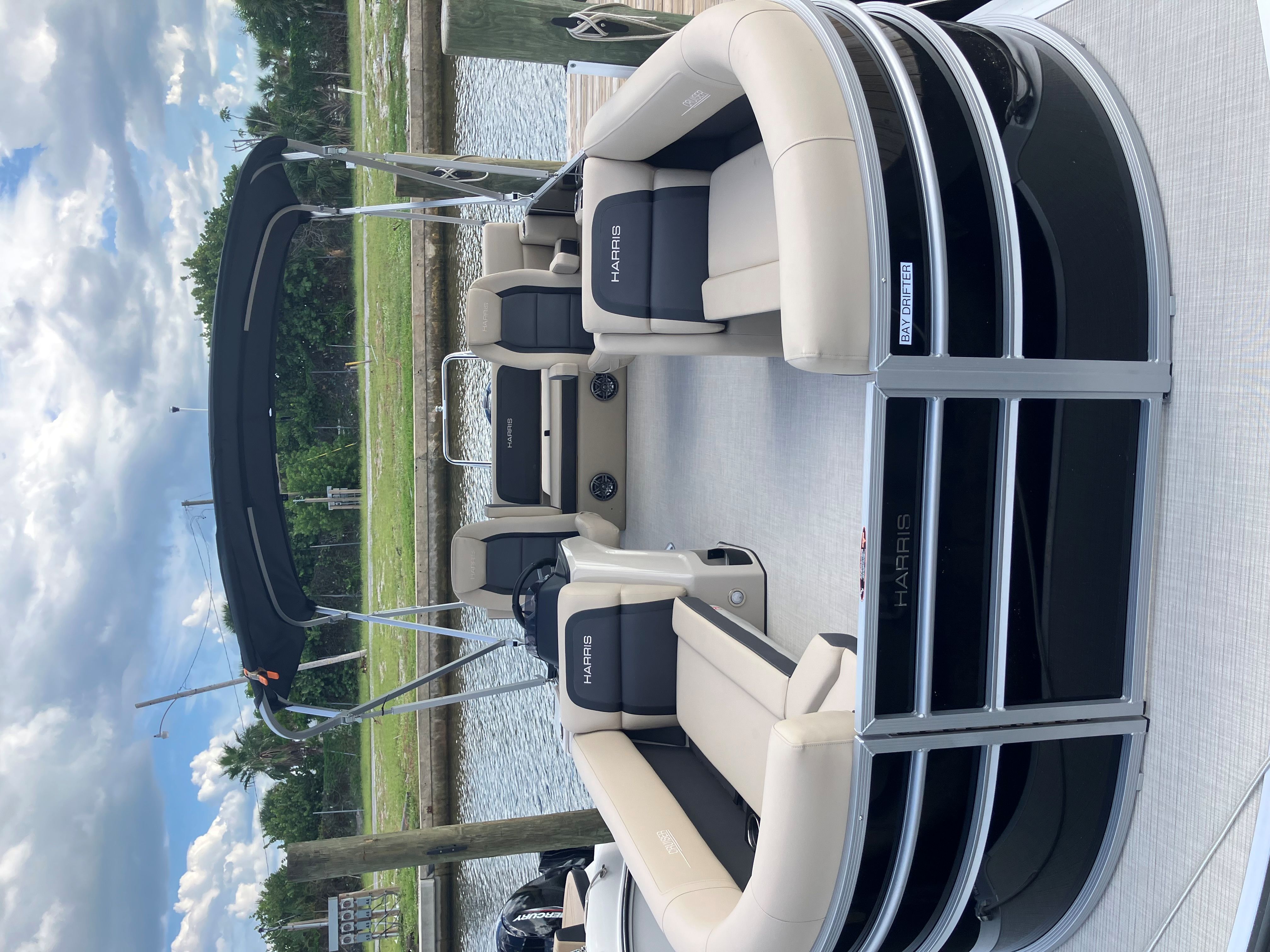 BAY DRIFTER (23' Harris Tritoon 150 HP- Fishing or Cruising)